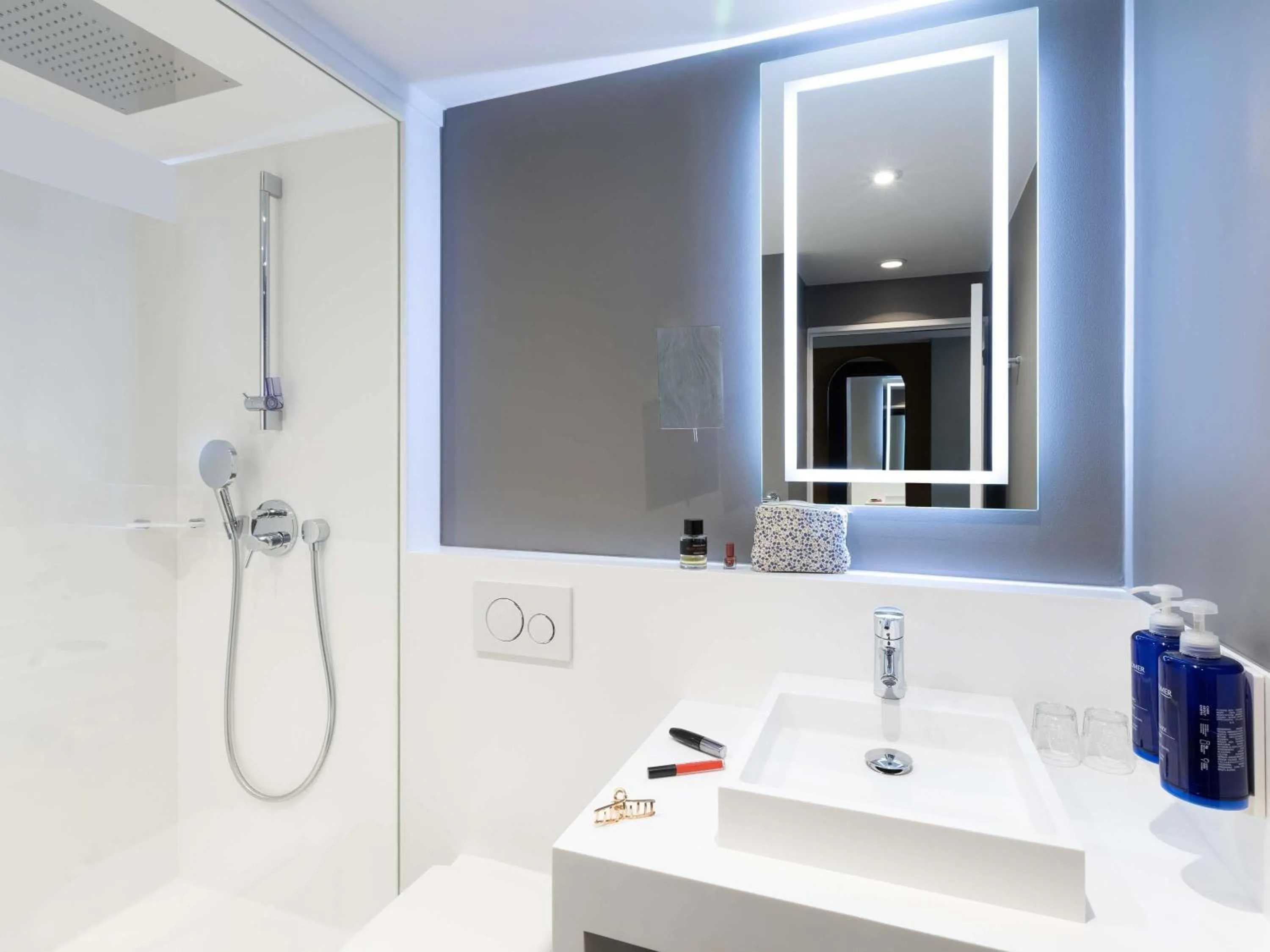 Bedroom in Novotel Luxembourg Kirchberg