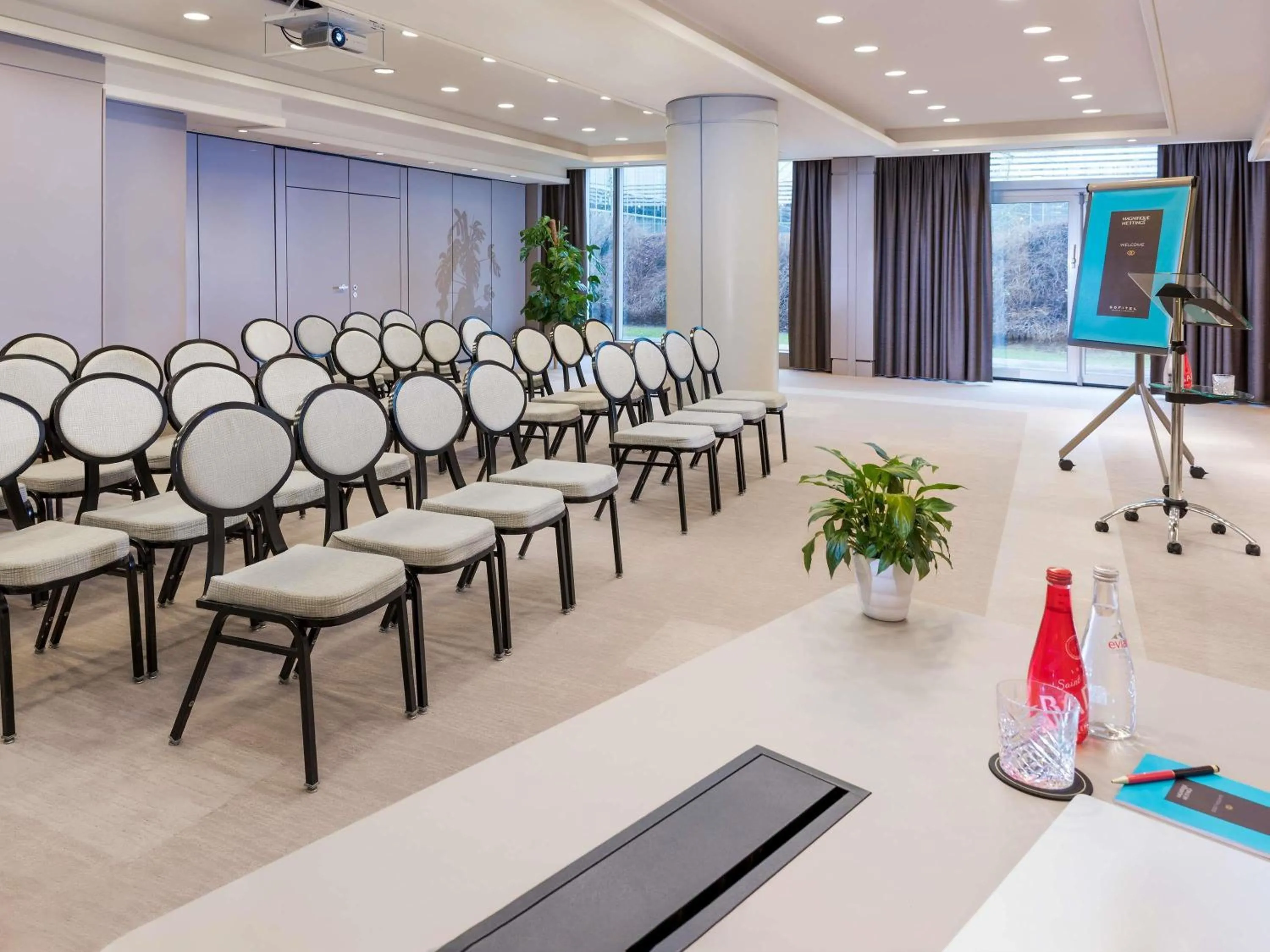 Meeting/conference room in Sofitel Luxembourg Europe