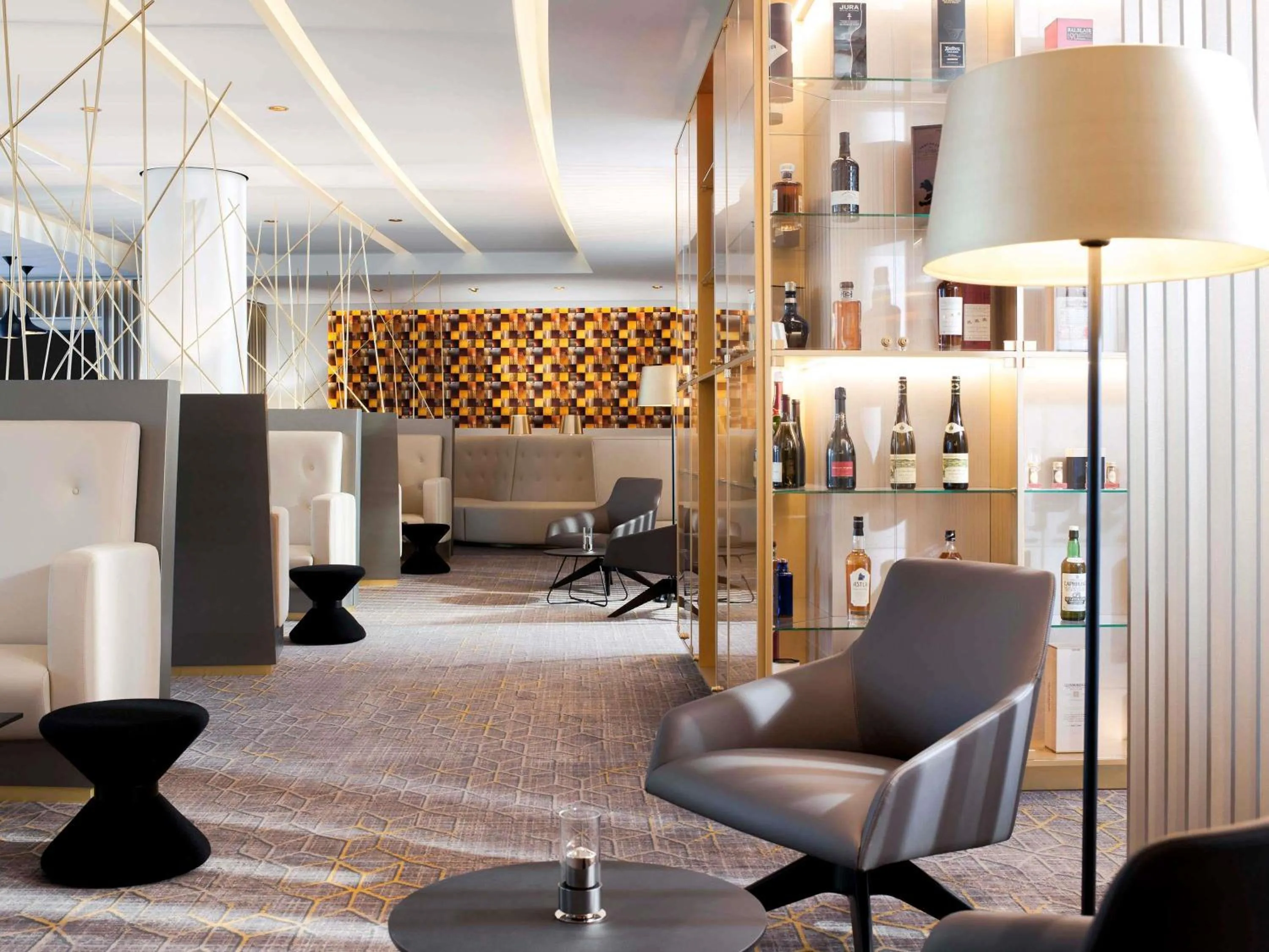 Lounge or bar in Sofitel Luxembourg Europe
