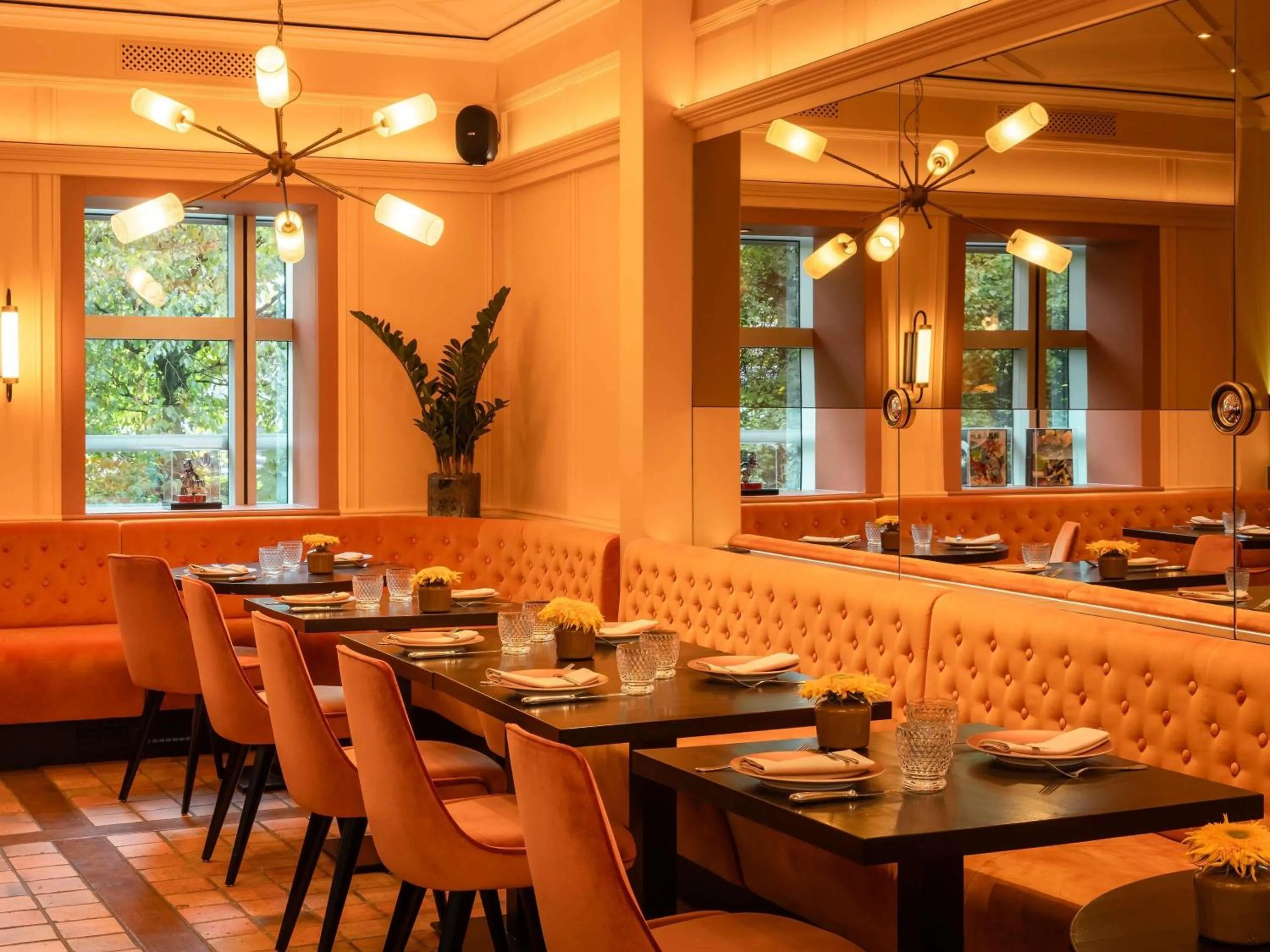 Restaurant/places to eat in Sofitel Luxembourg Europe