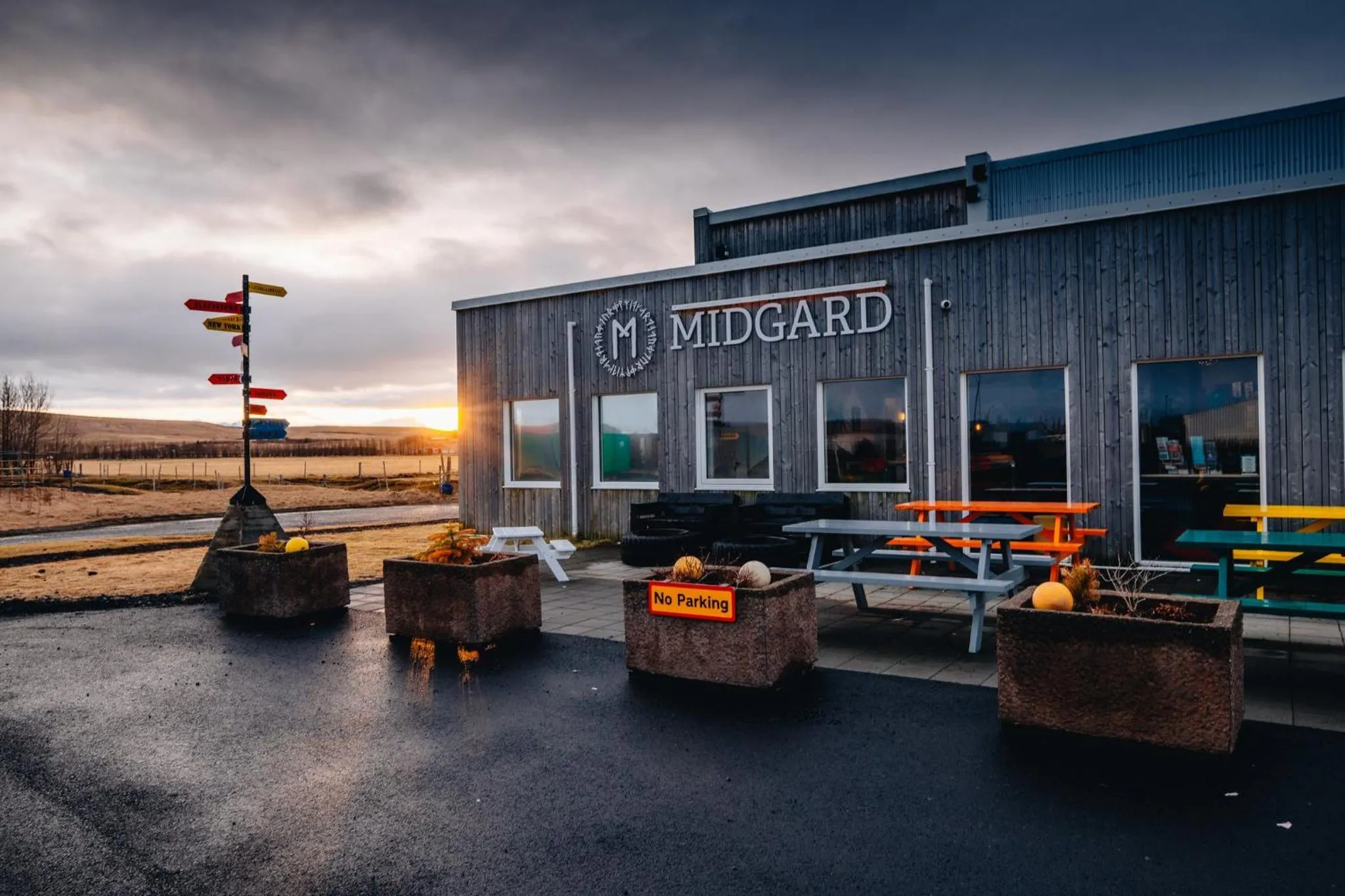 Facade/entrance in Midgard Base Camp