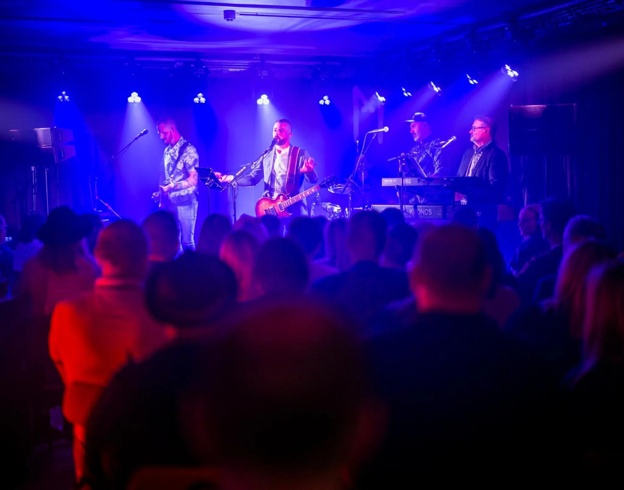 Evening entertainment in Midgard Base Camp