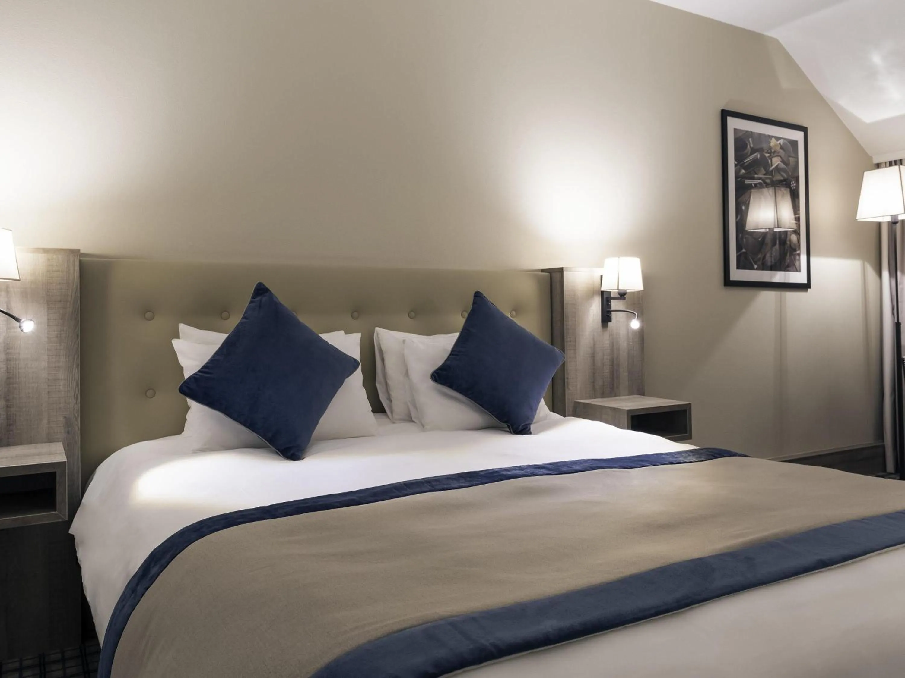 Bedroom, Bed in Mercure Luxembourg Kikuoka Golf & Spa