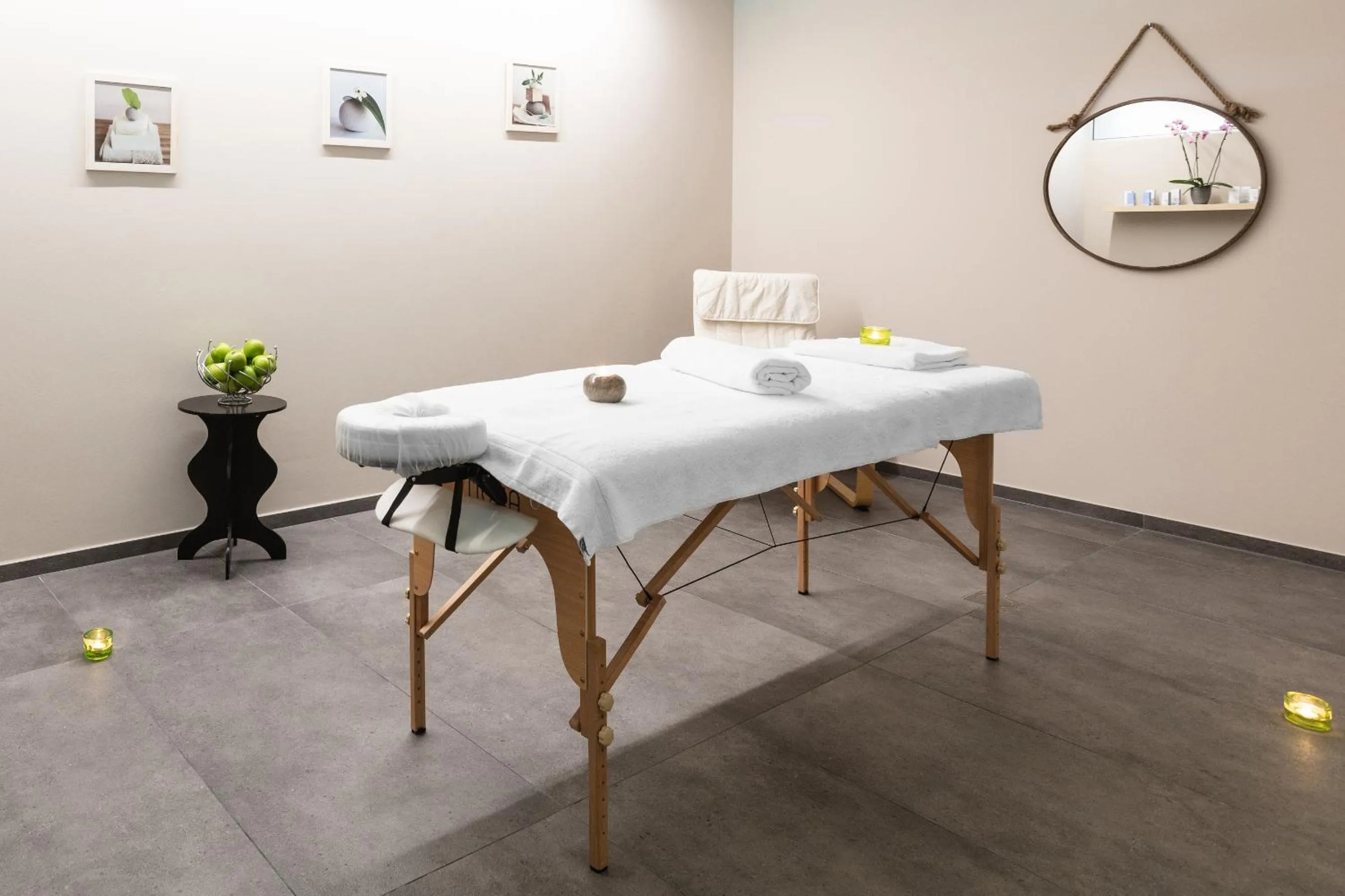 Massage in Mercure Luxembourg Kikuoka Golf & Spa