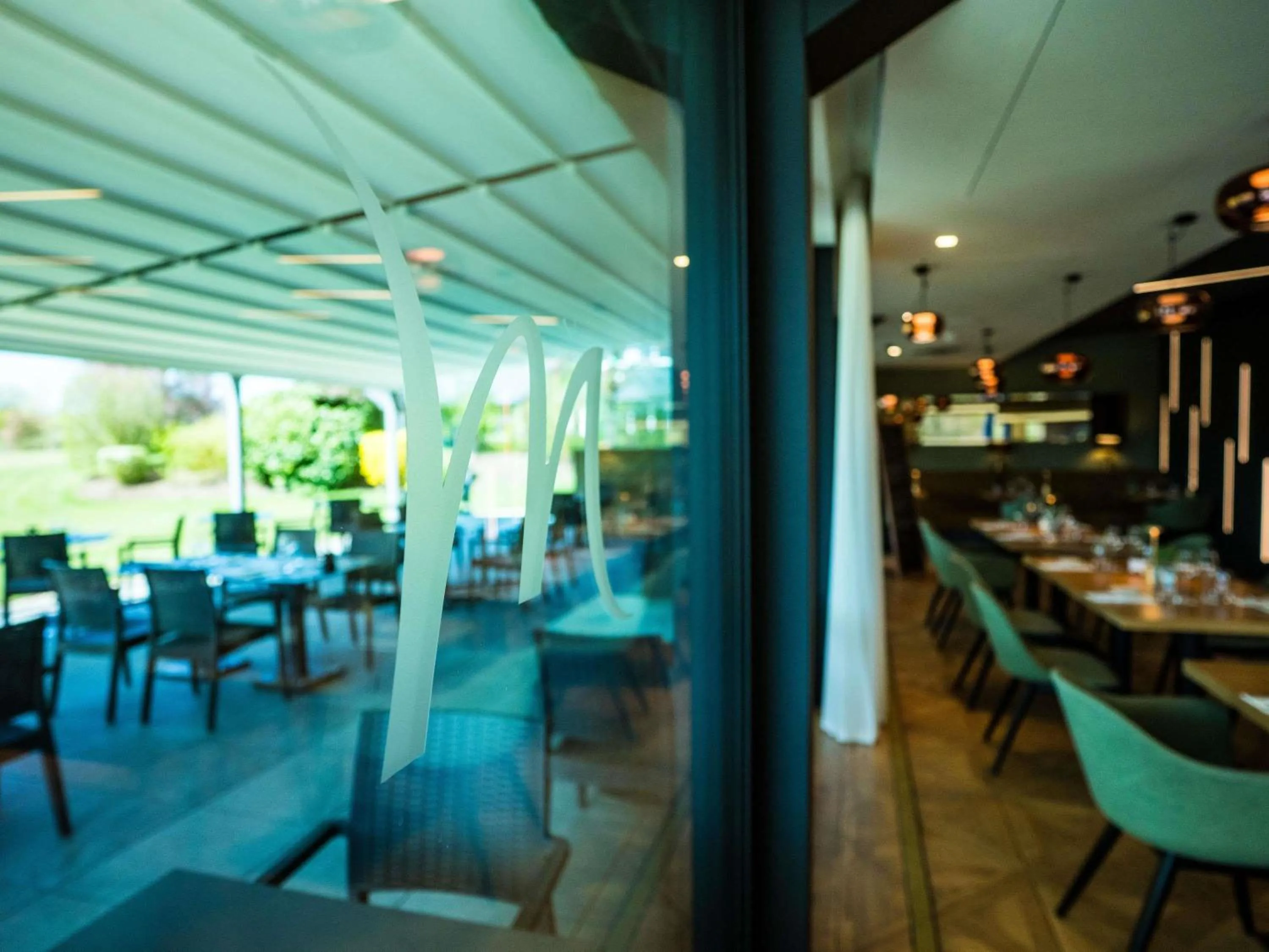 Restaurant/places to eat in Mercure Luxembourg Kikuoka Golf & Spa