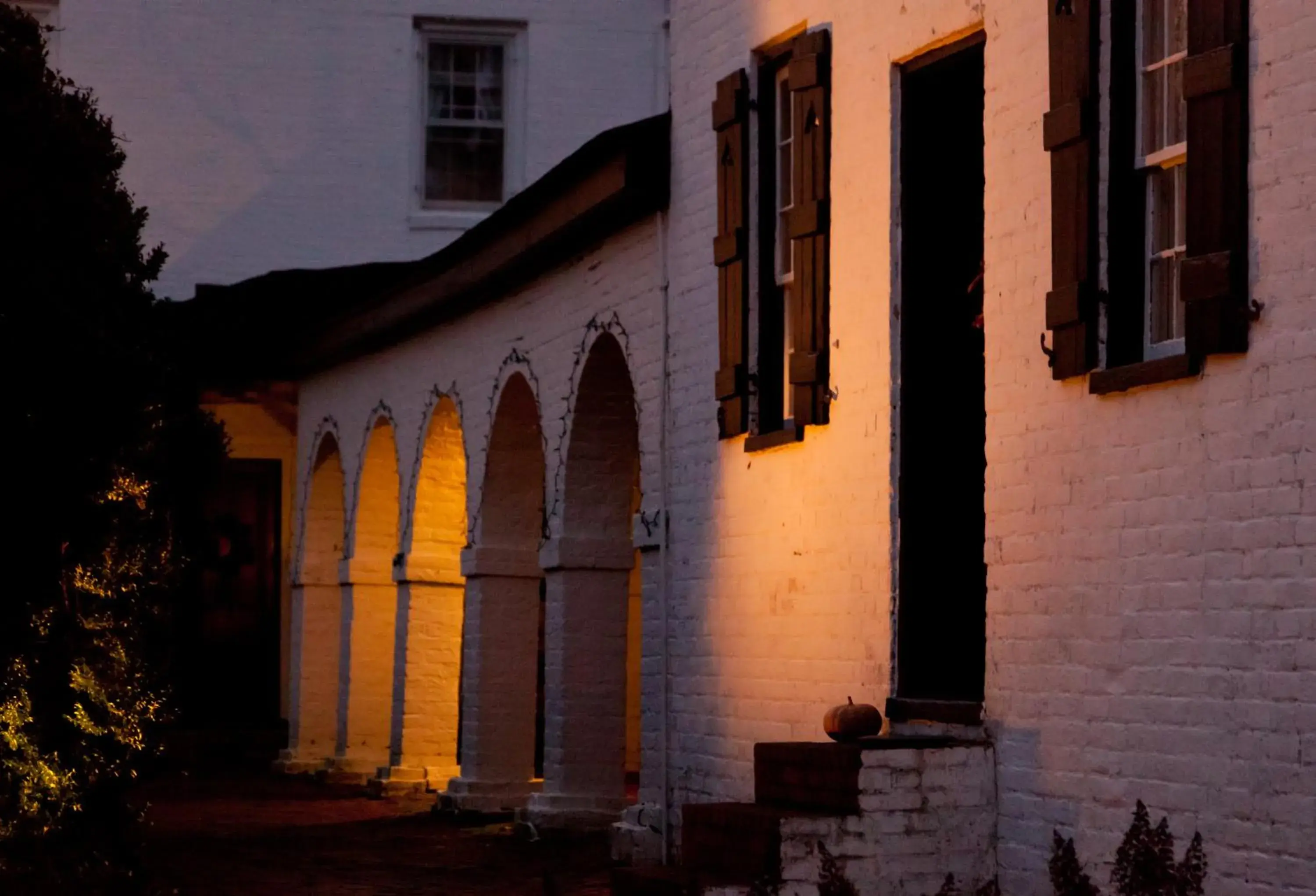 Facade/entrance in The Inn & Tavern at Meander Facade/entrance in The Inn & Tavern at Meander