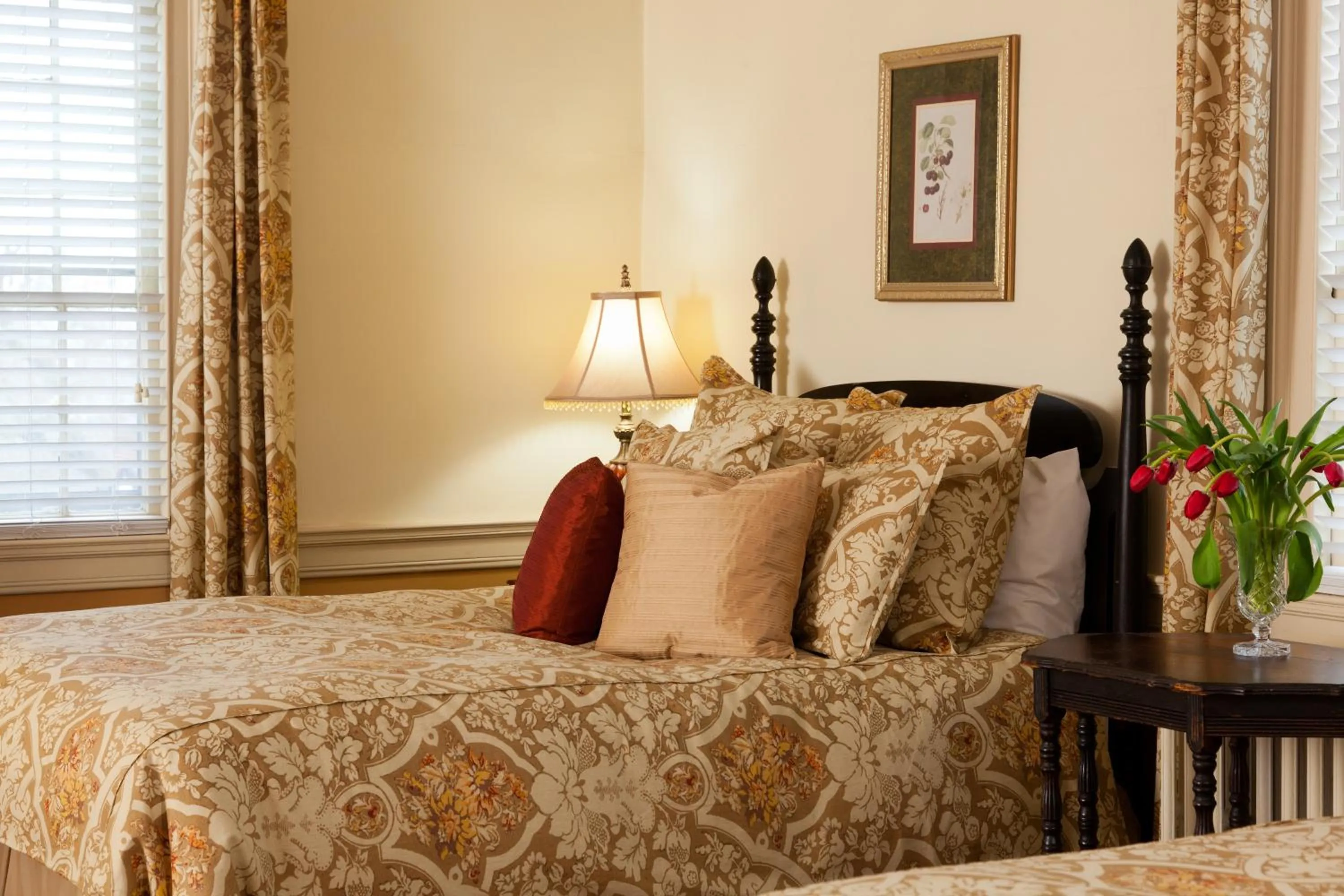 Bedroom, Bed in The Inn & Tavern at Meander