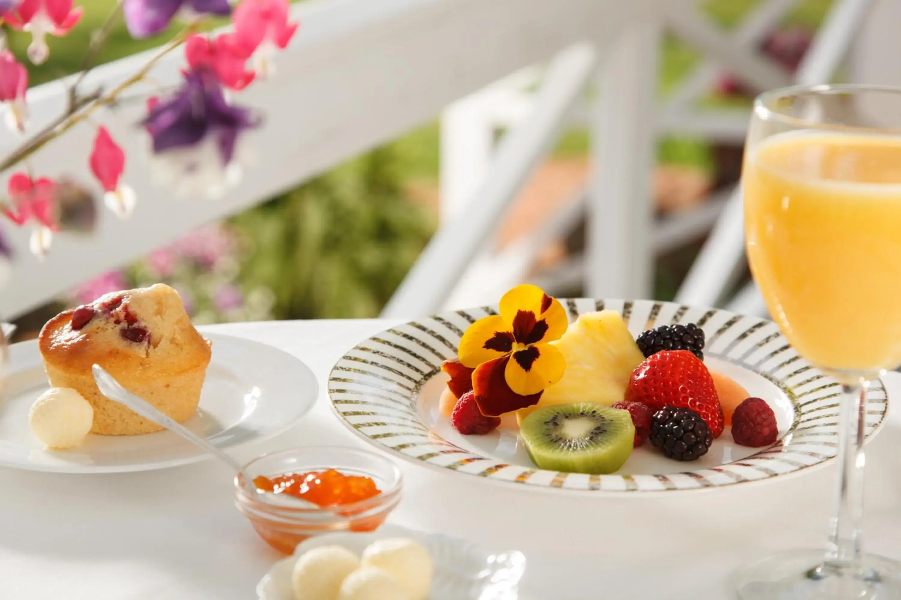 American breakfast in The Inn & Tavern at Meander American breakfast in The Inn & Tavern at Meander