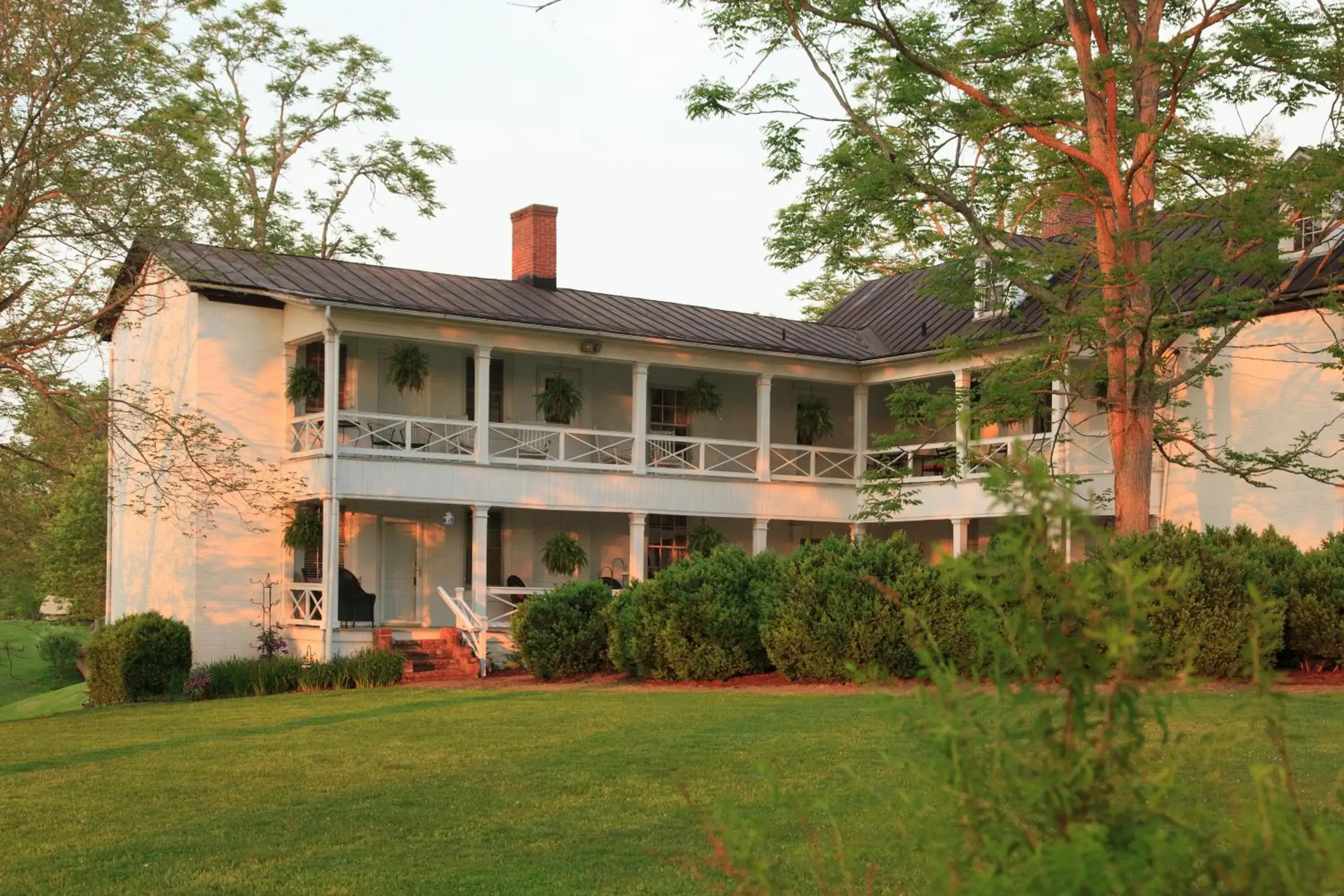 Property building in The Inn & Tavern at Meander Property building in The Inn & Tavern at Meander