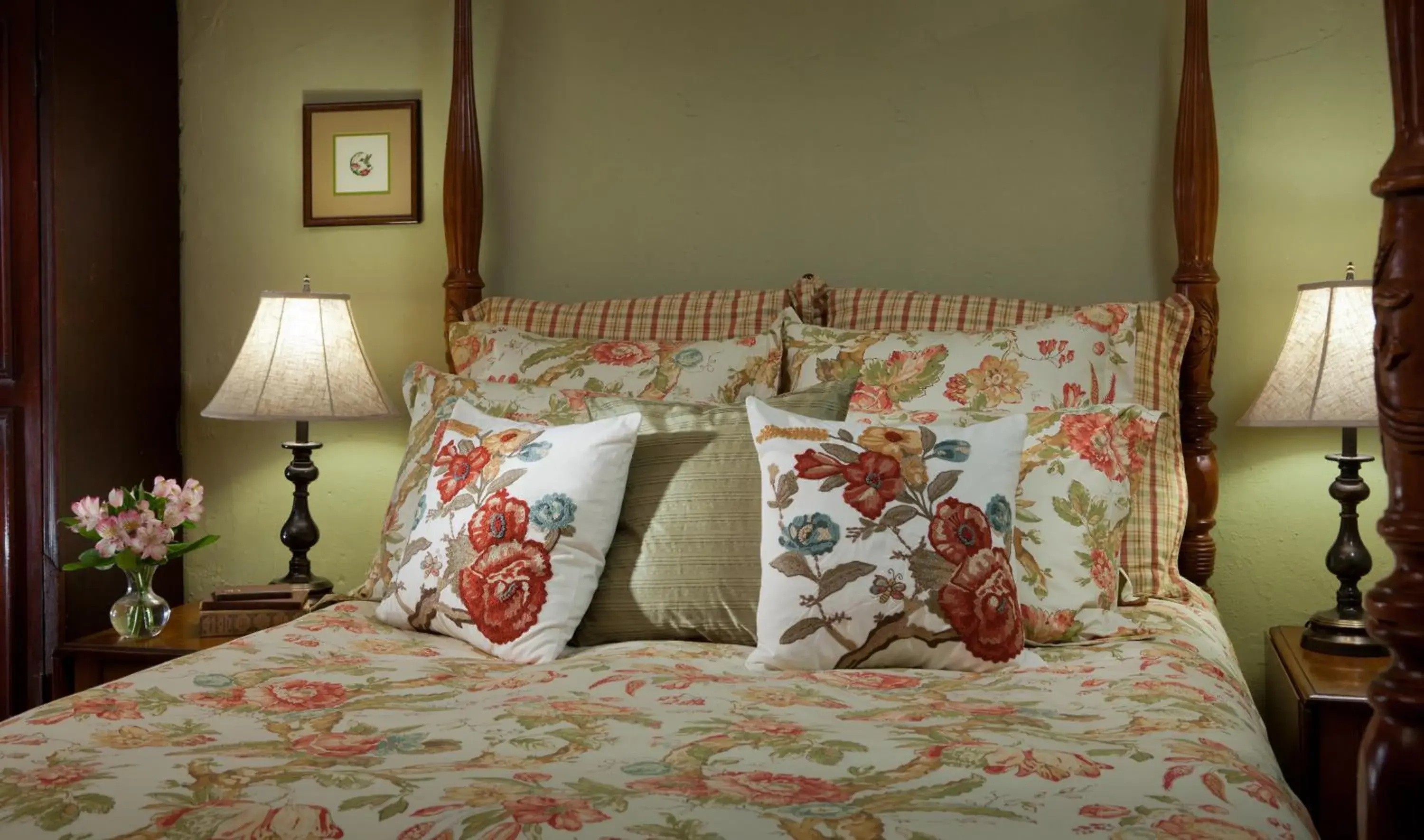 Bedroom, Bed in The Inn & Tavern at Meander Bedroom, Bed in The Inn & Tavern at Meander