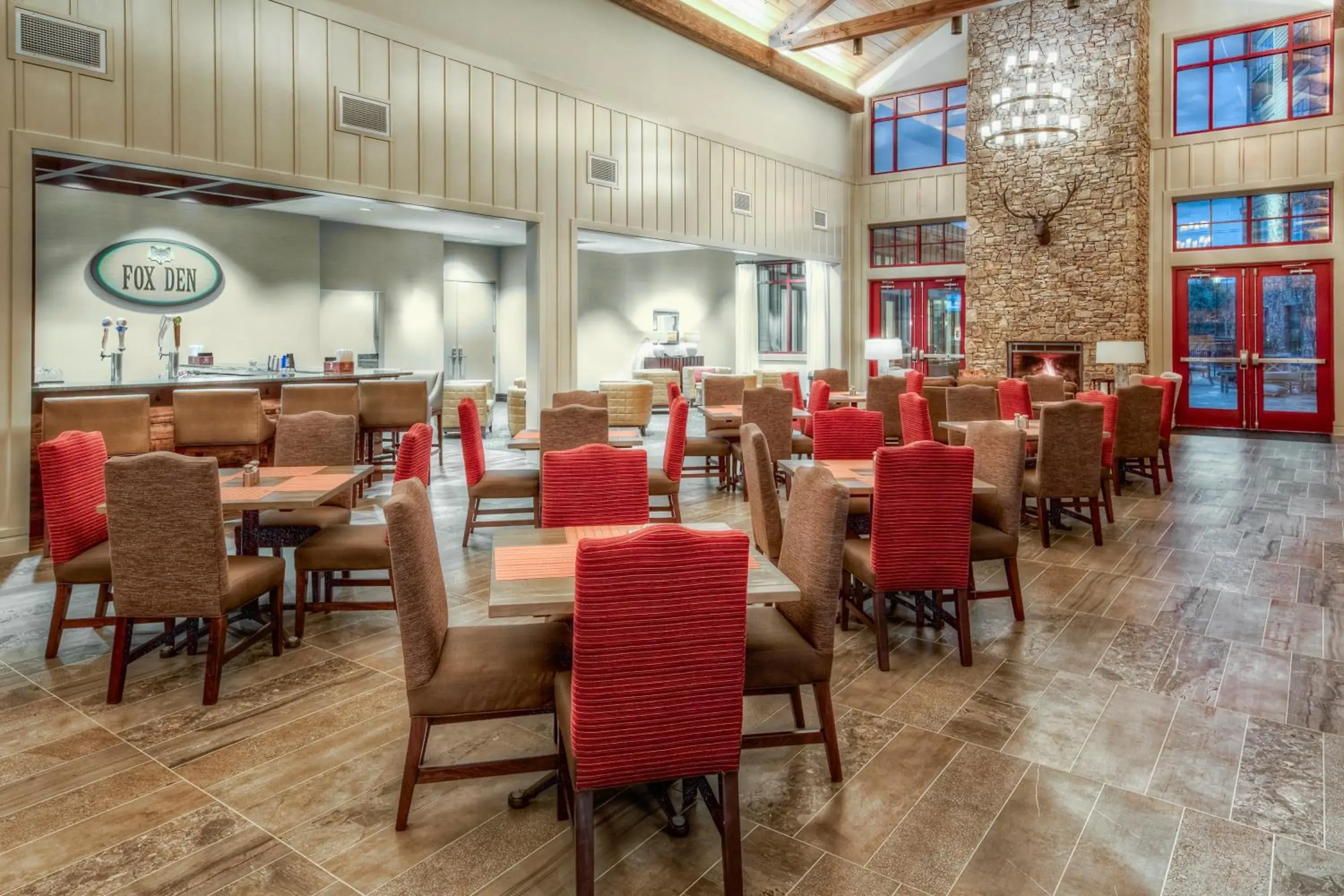 Restaurant/places to eat in Black Fox Lodge Pigeon Forge, Tapestry Collection by Hilton Restaurant/places to eat in Black Fox Lodge Pigeon Forge, Tapestry Collection by Hilton