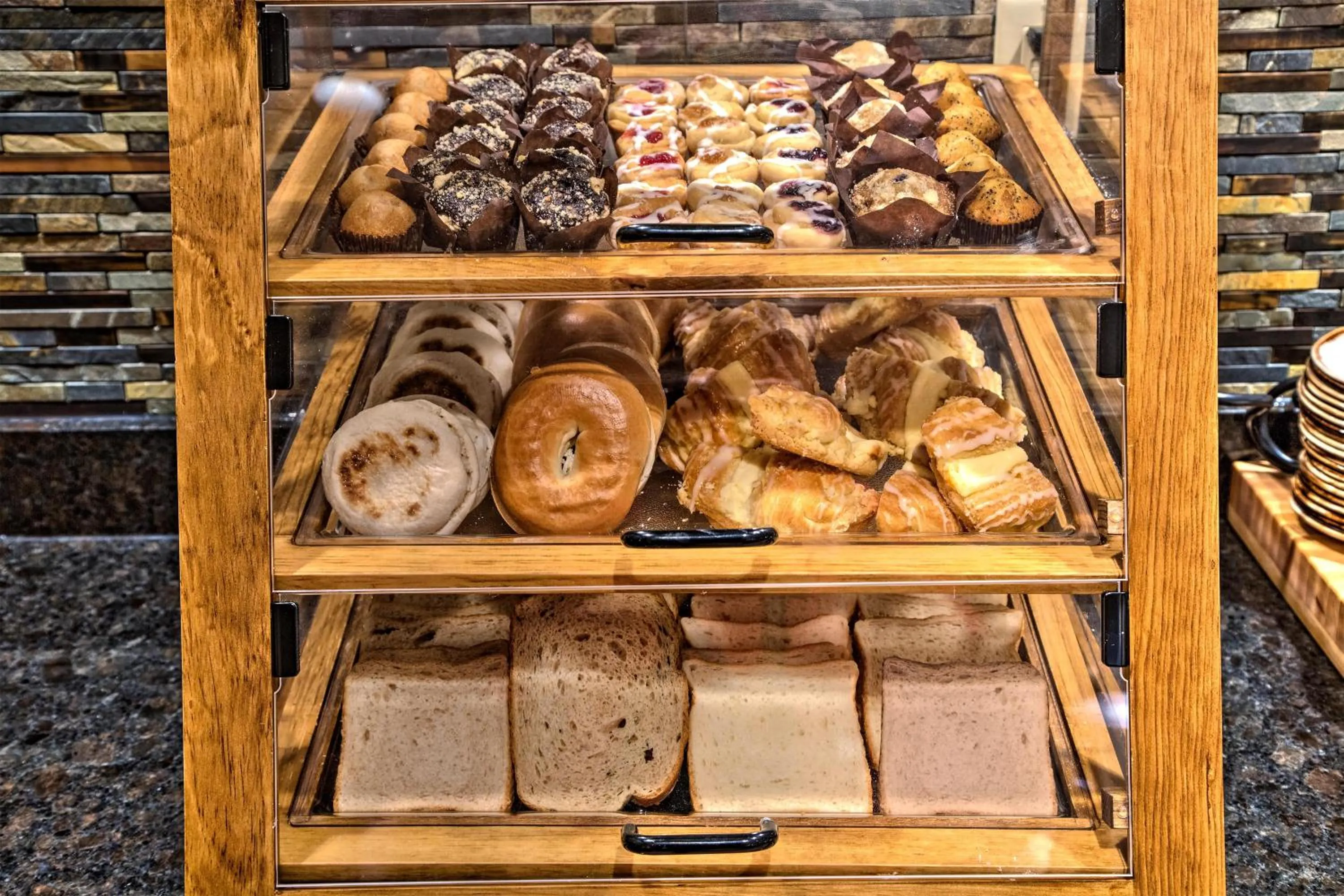 Breakfast in Black Fox Lodge Pigeon Forge, Tapestry Collection by Hilton