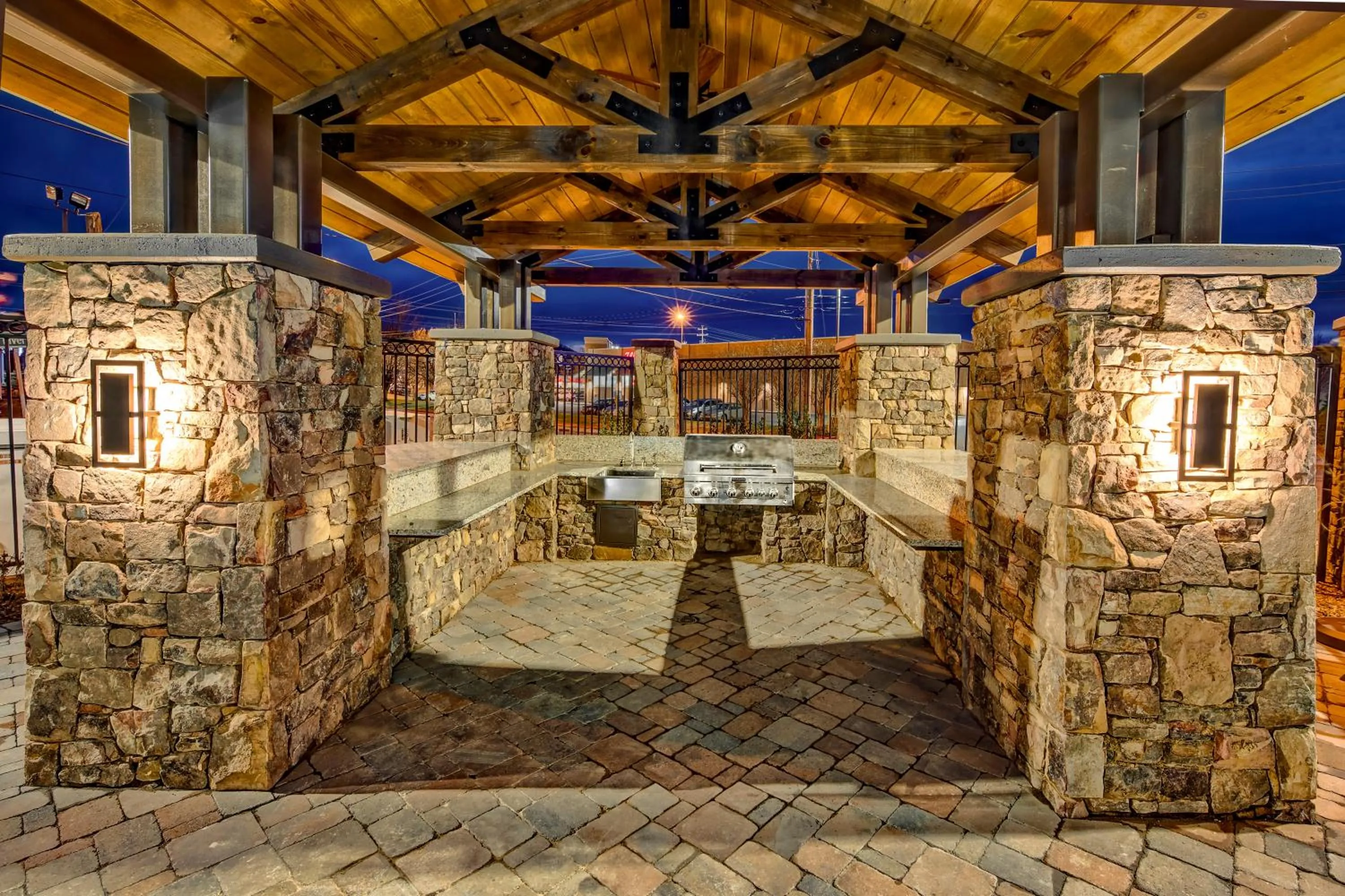 BBQ facilities in Black Fox Lodge Pigeon Forge, Tapestry Collection by Hilton