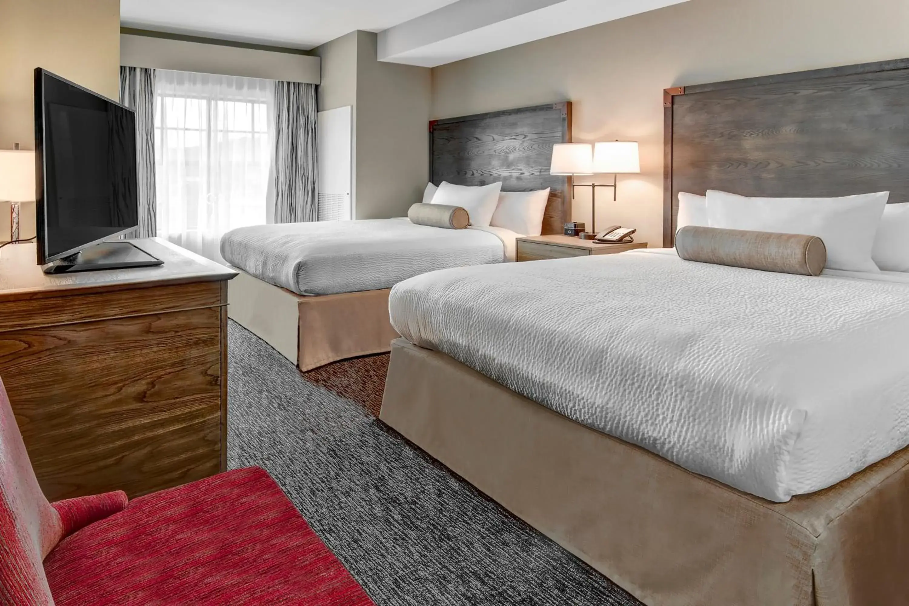 Bedroom, Bed in Black Fox Lodge Pigeon Forge, Tapestry Collection by Hilton Bedroom, Bed in Black Fox Lodge Pigeon Forge, Tapestry Collection by Hilton