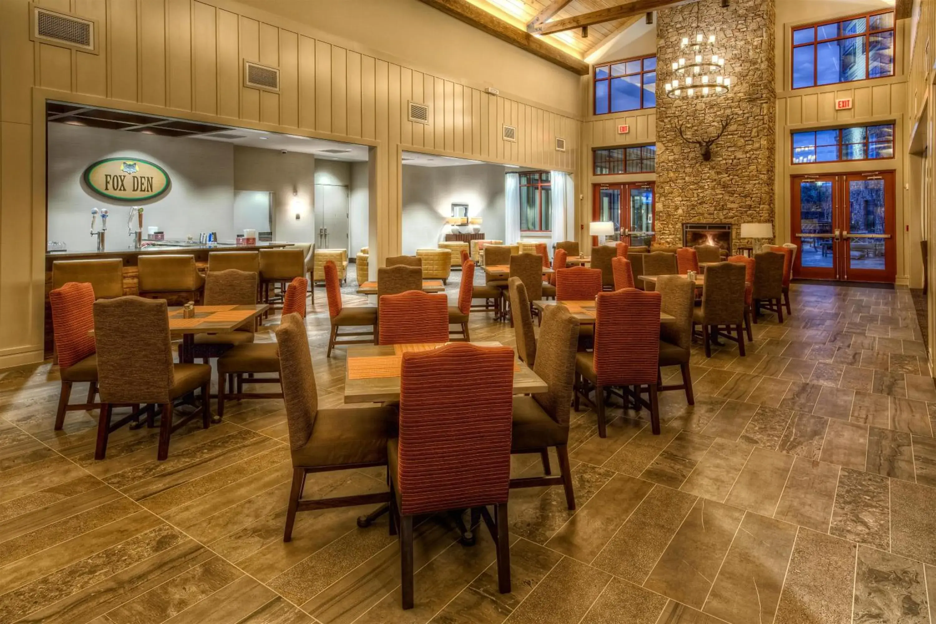 Restaurant/places to eat in Black Fox Lodge Pigeon Forge, Tapestry Collection by Hilton Restaurant/places to eat in Black Fox Lodge Pigeon Forge, Tapestry Collection by Hilton