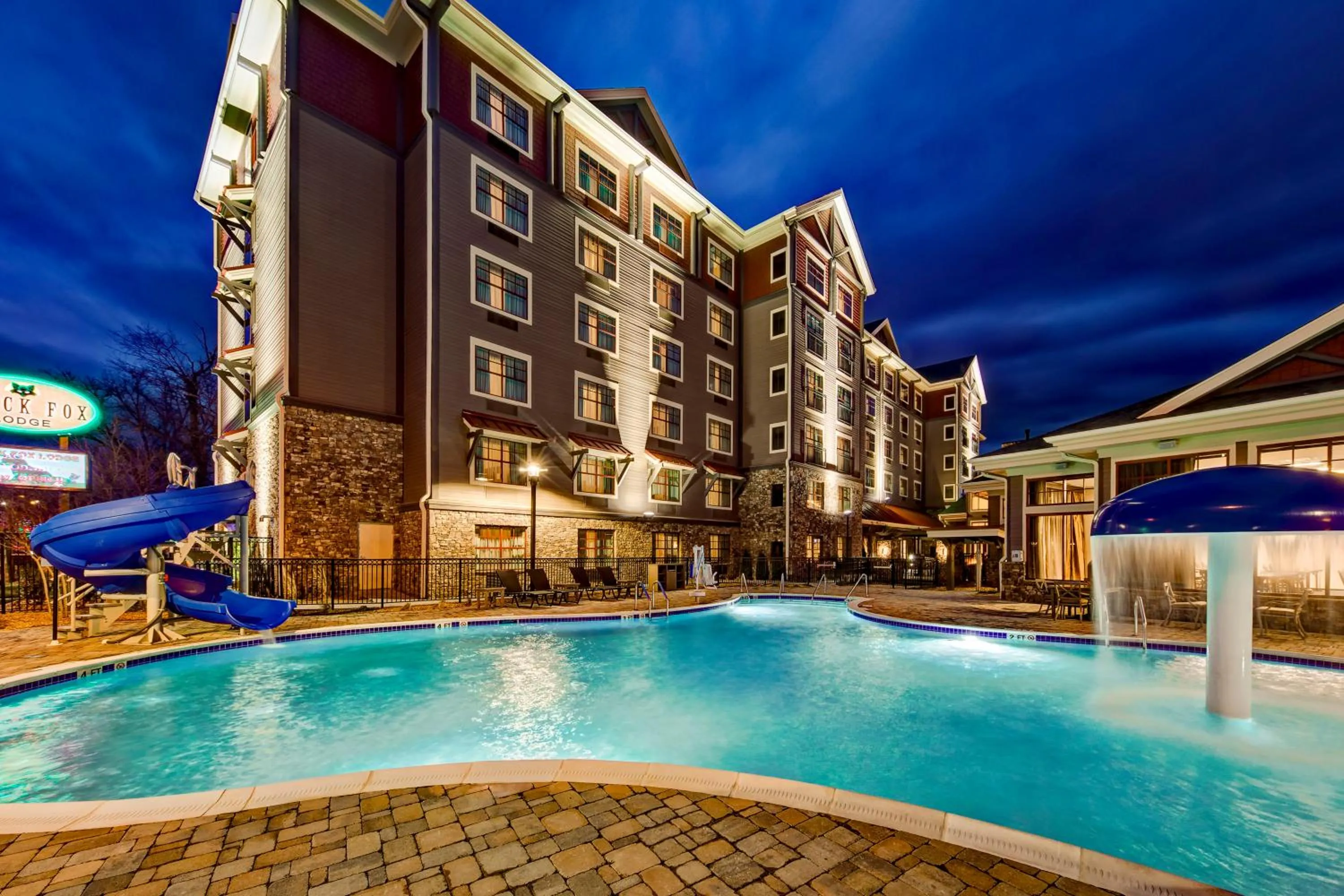 Swimming pool in Black Fox Lodge Pigeon Forge, Tapestry Collection by Hilton