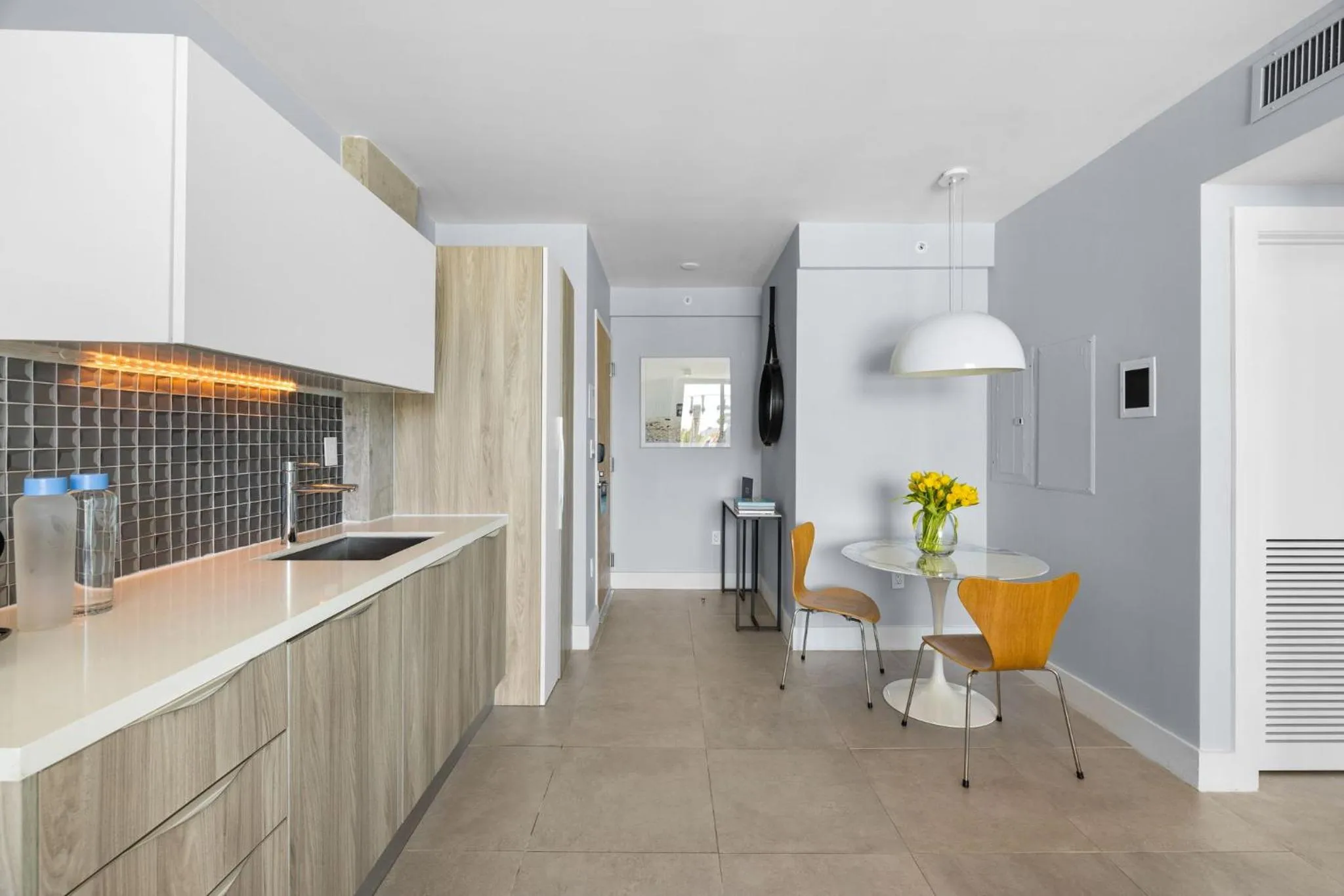 Kitchen or kitchenette in ABAE Hotel by Eskape Collection