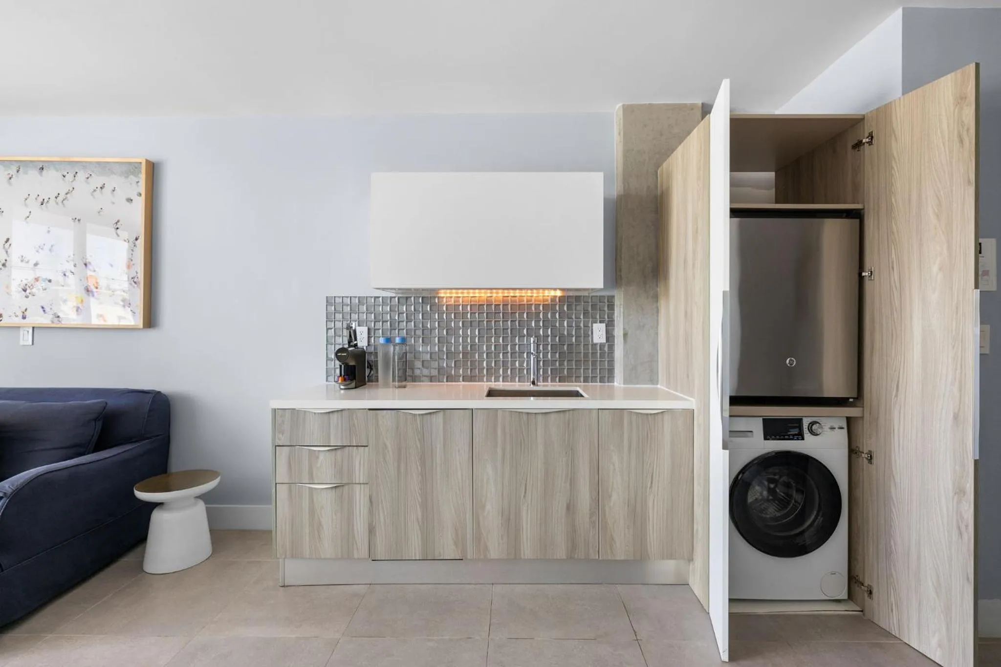 Kitchen or kitchenette in ABAE Hotel by Eskape Collection
