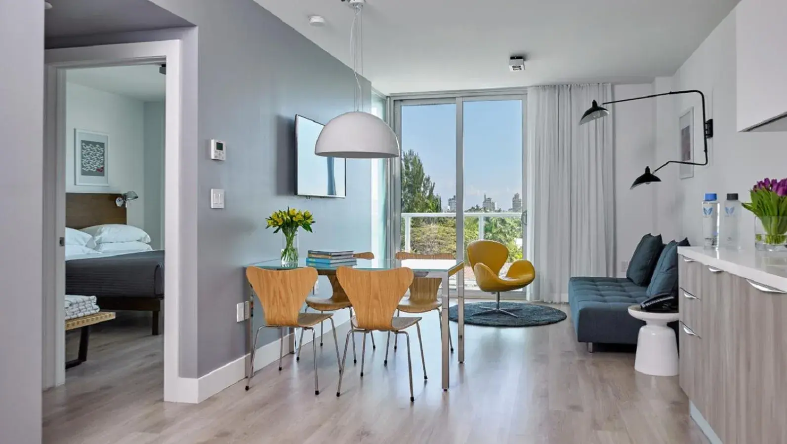 TV and multimedia, Bed in ABAE Hotel by Eskape Collection TV and multimedia, Bed in ABAE Hotel by Eskape Collection