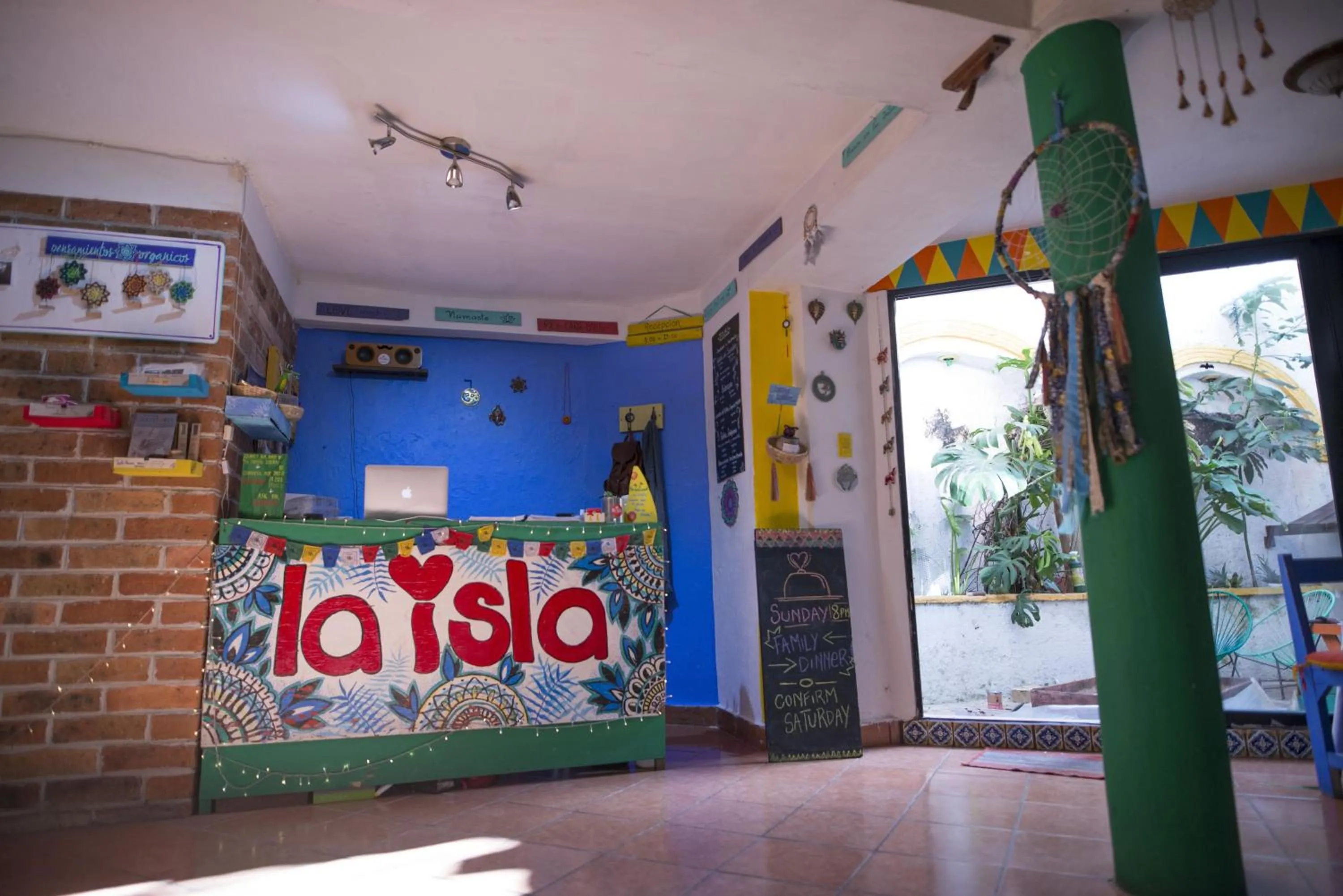 Lobby or reception in Hostal La Isla