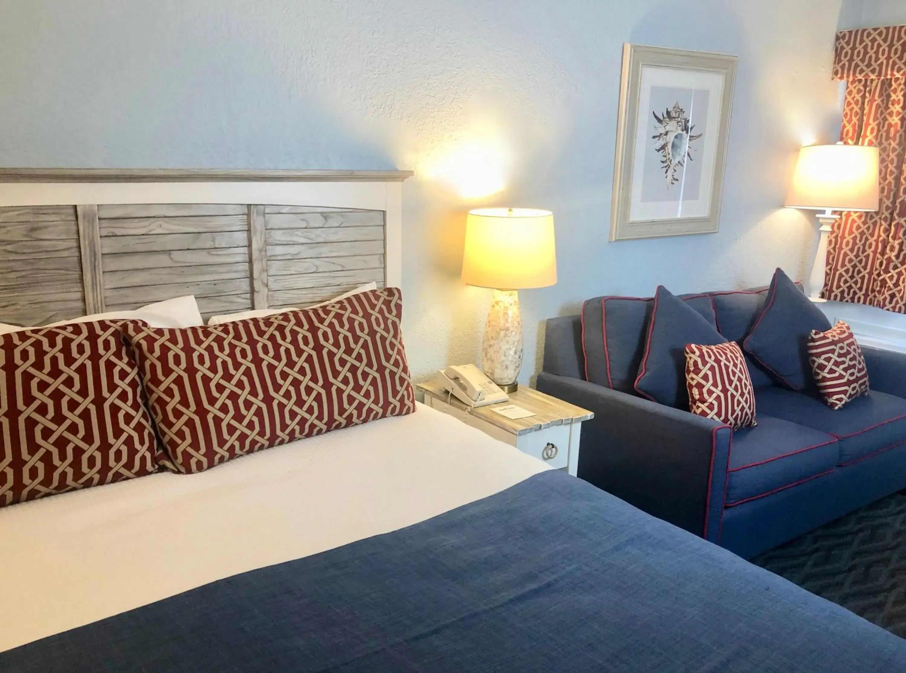 King Room with Pool View - Third Floor in Beach View Hotel King Room with Pool View - Third Floor in Beach View Hotel