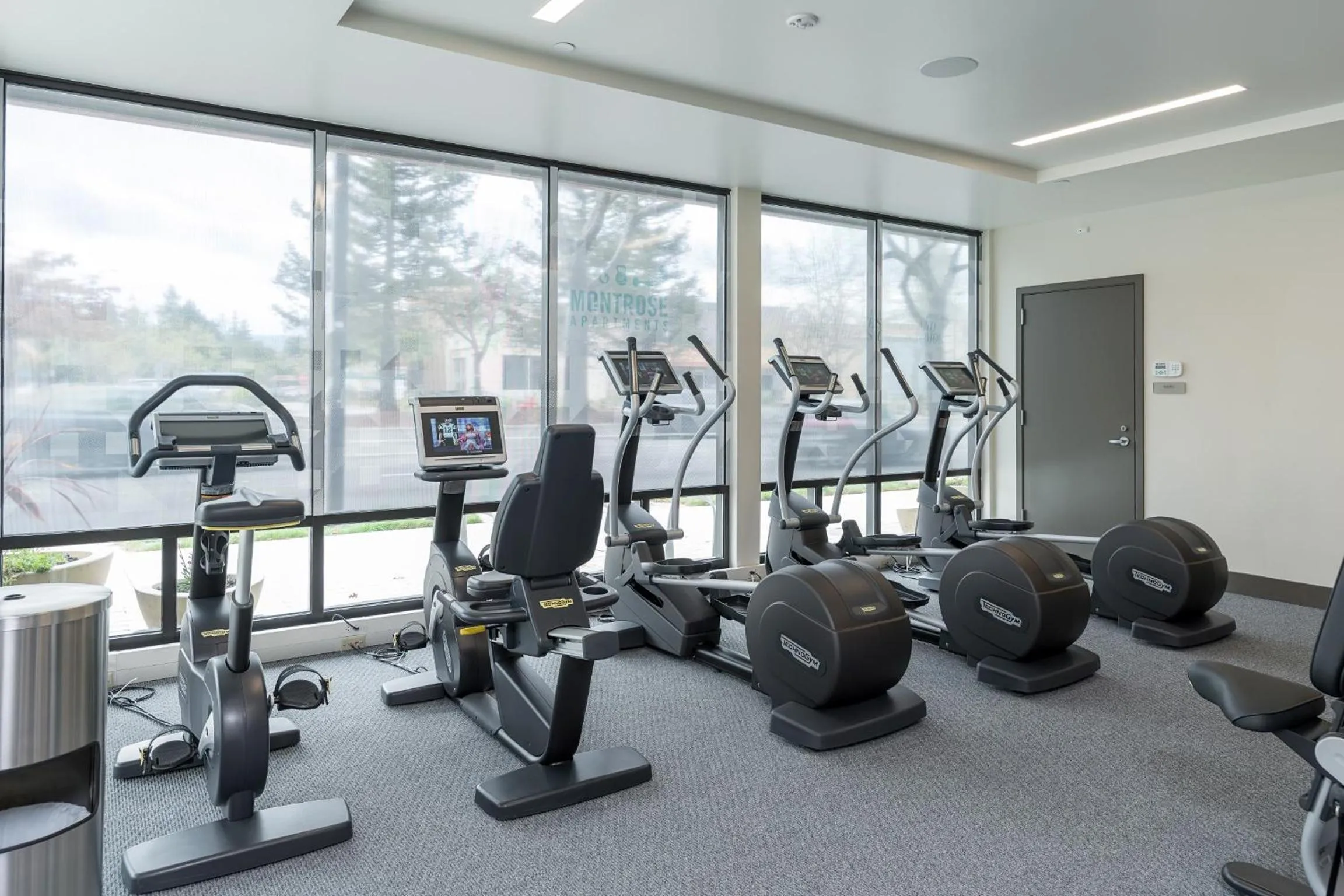 Fitness centre/facilities in Global Luxury Suites at Downtown Mountain View