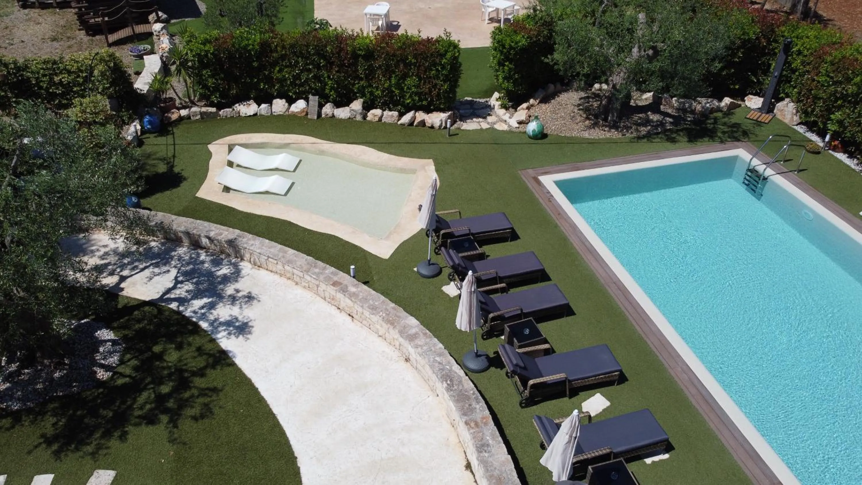 Property building in La linea dell'orizzonte