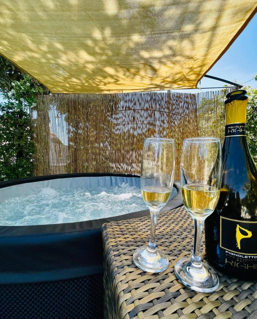 Hot Tub in La linea dell'orizzonte