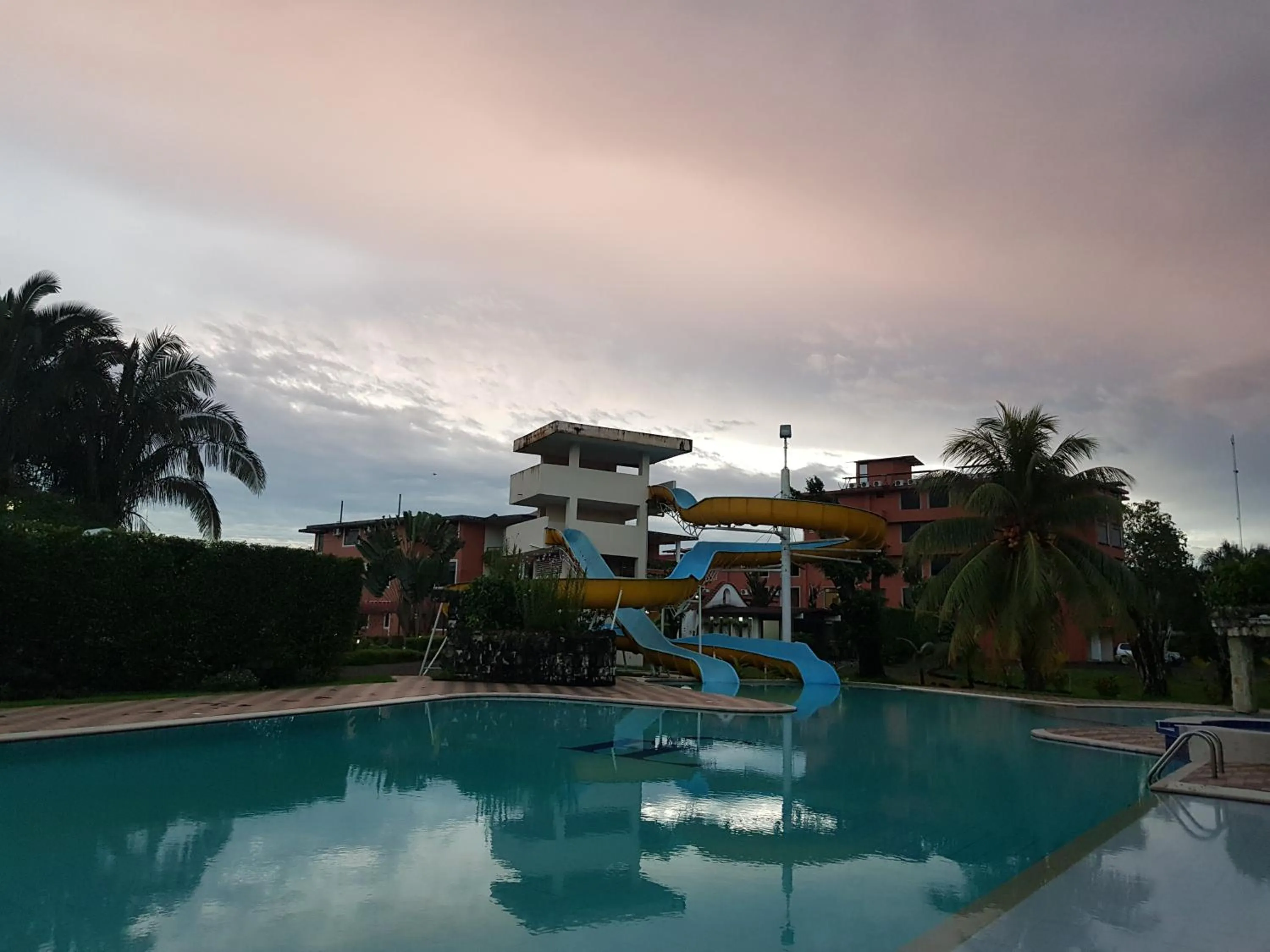 Swimming pool in Gran Hotel De Lago - Lago Agrio