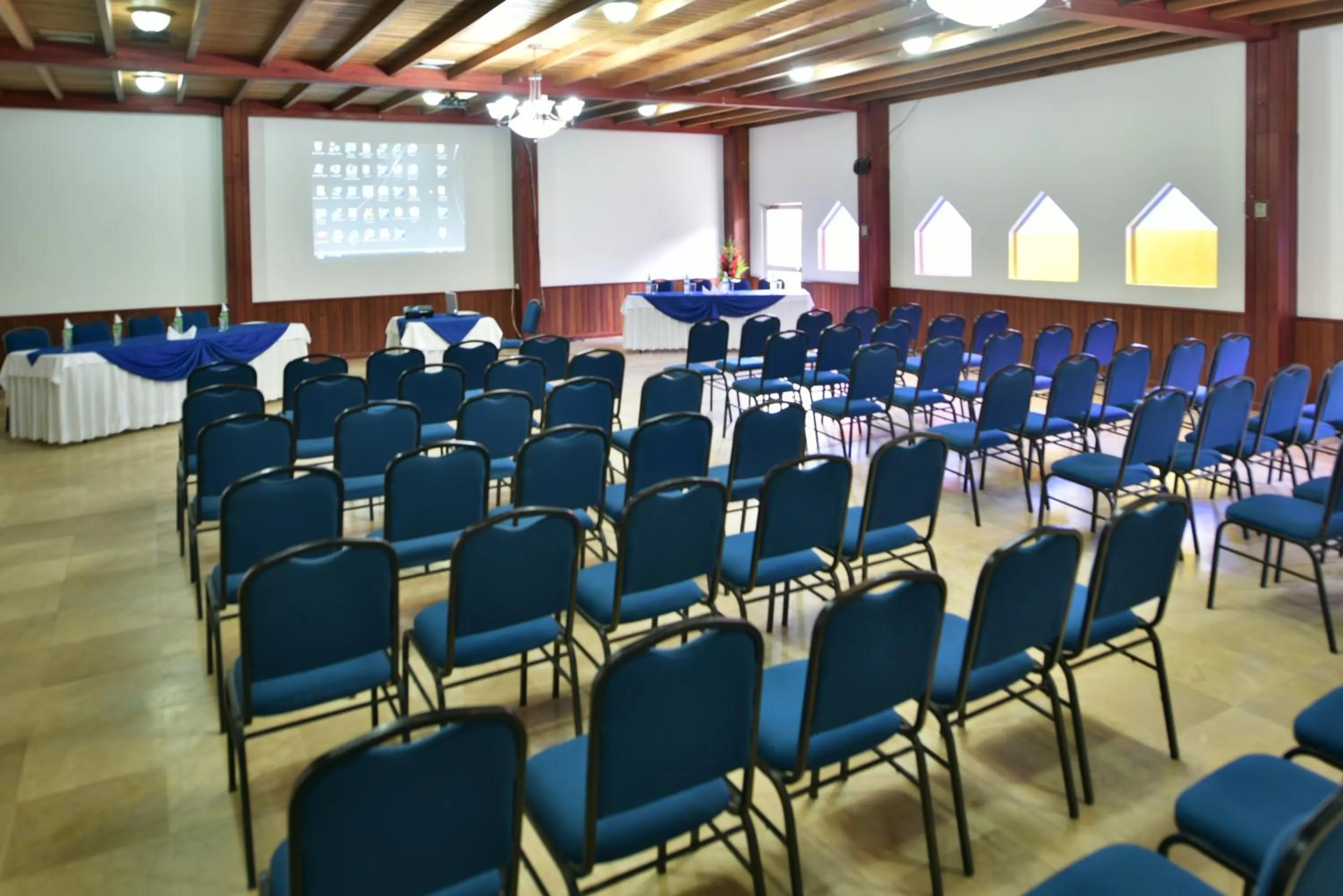 Meeting/conference room in Gran Hotel De Lago - Lago Agrio
