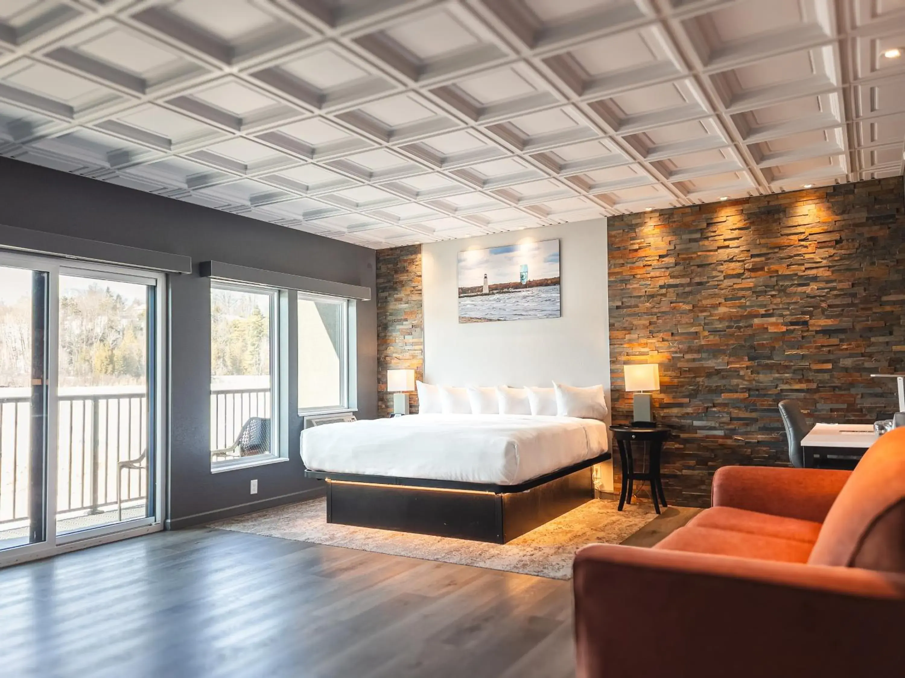 Terrace Bay Hotel - Lakefront Terrace Bay Hotel - Lakefront