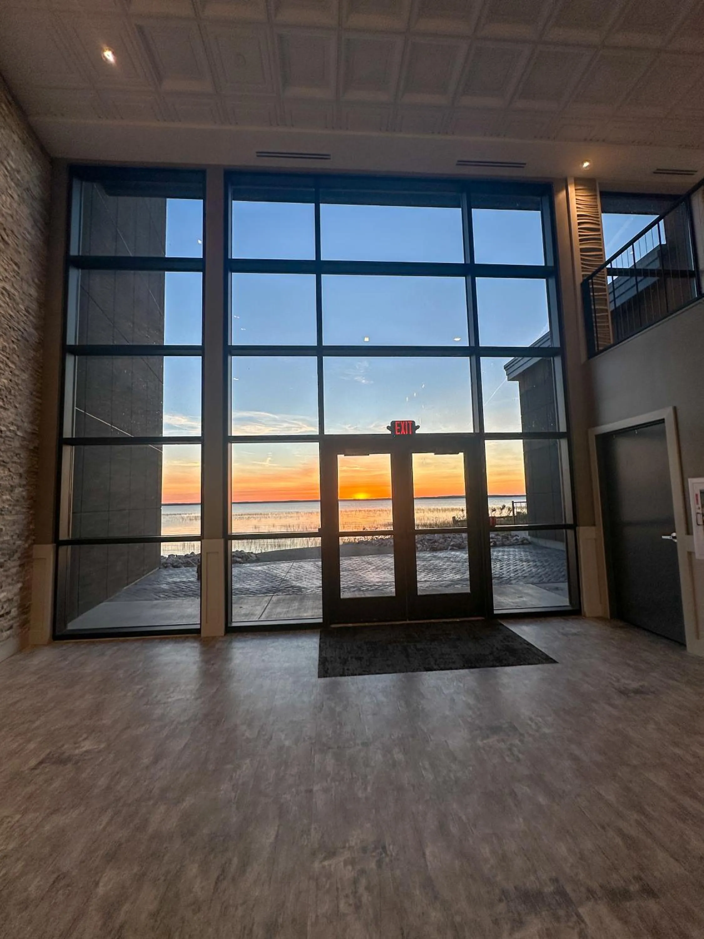 Property building in Terrace Bay Hotel - Lakefront