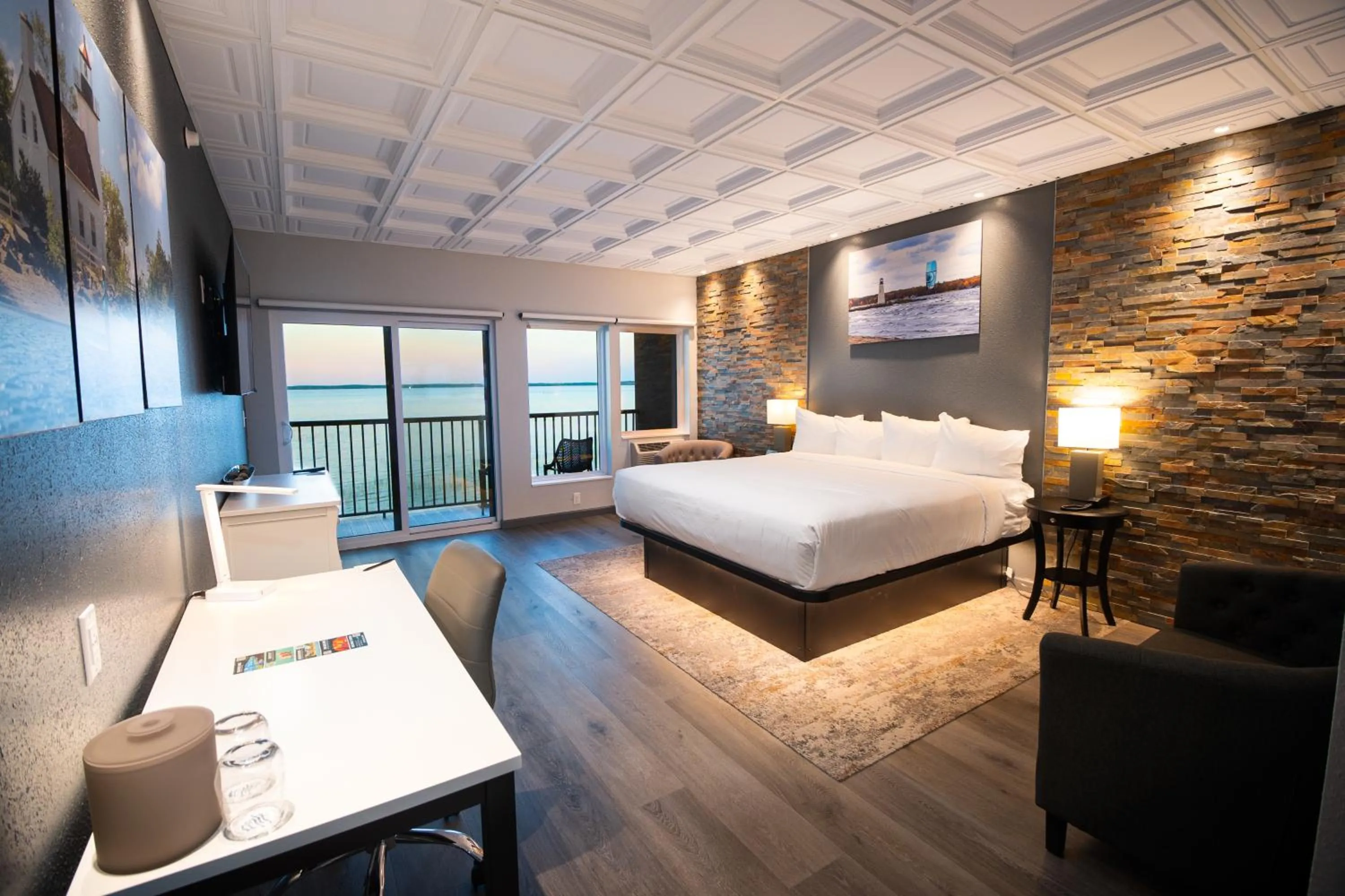 Bed in Terrace Bay Hotel - Lakefront