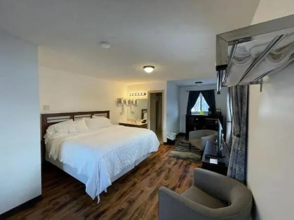 Restaurant/places to eat in Timber Pointe Resort