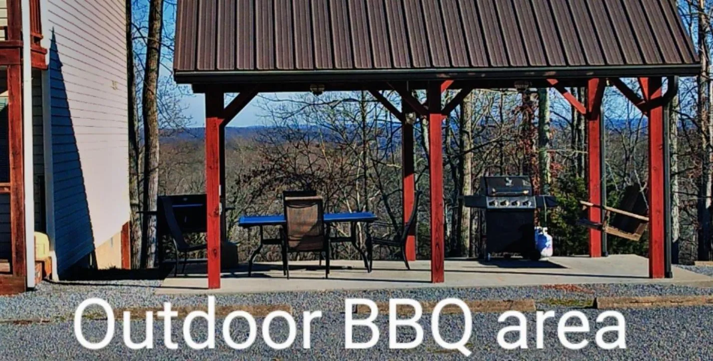 Restaurant/places to eat in Timber Pointe Resort