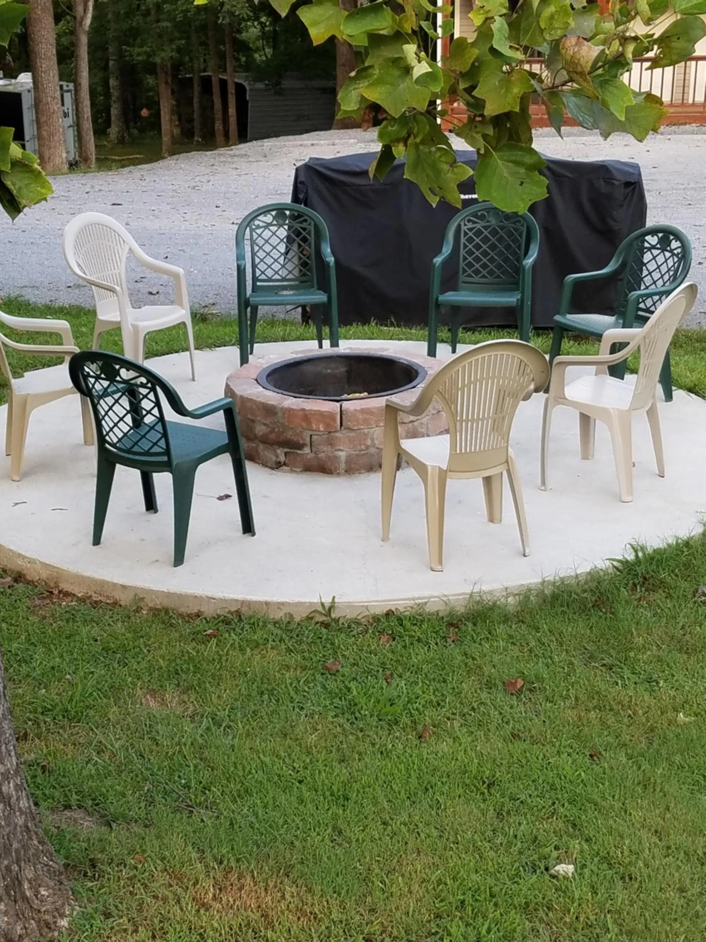 Restaurant/places to eat in Timber Pointe Resort