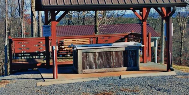 Restaurant/places to eat in Timber Pointe Resort