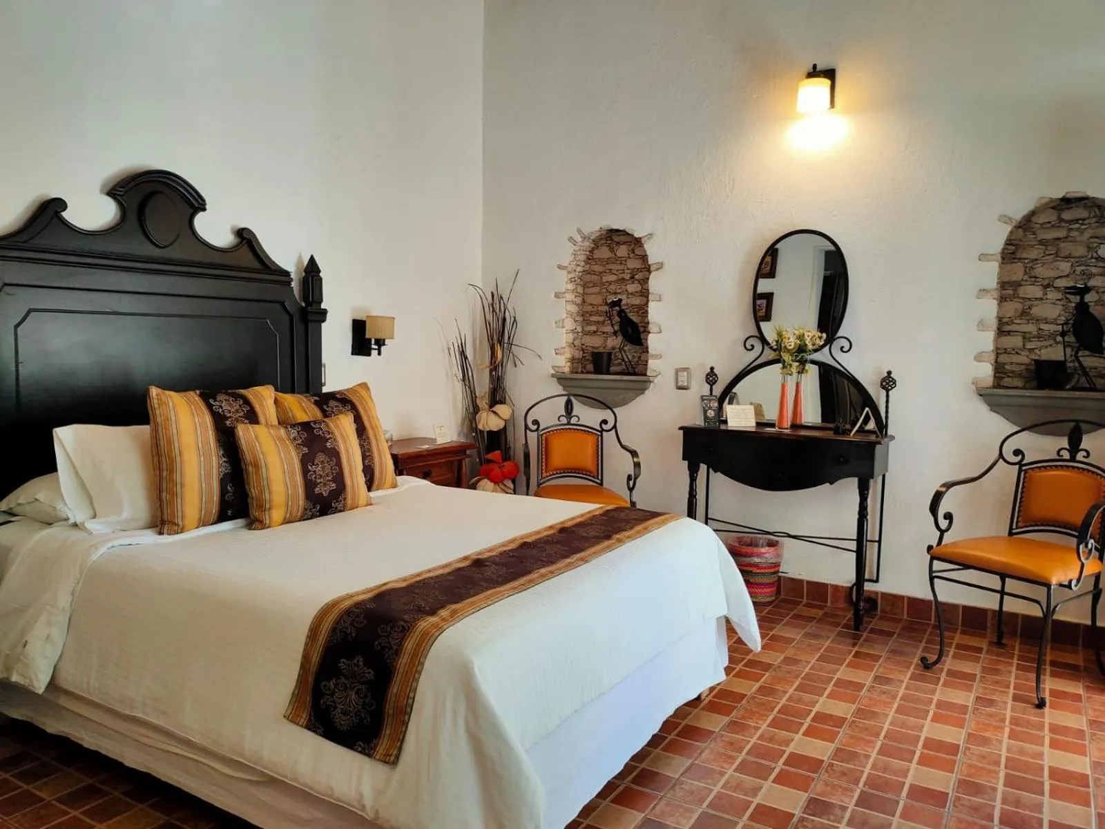 Photo of the whole room, Bed in La Casona Minera