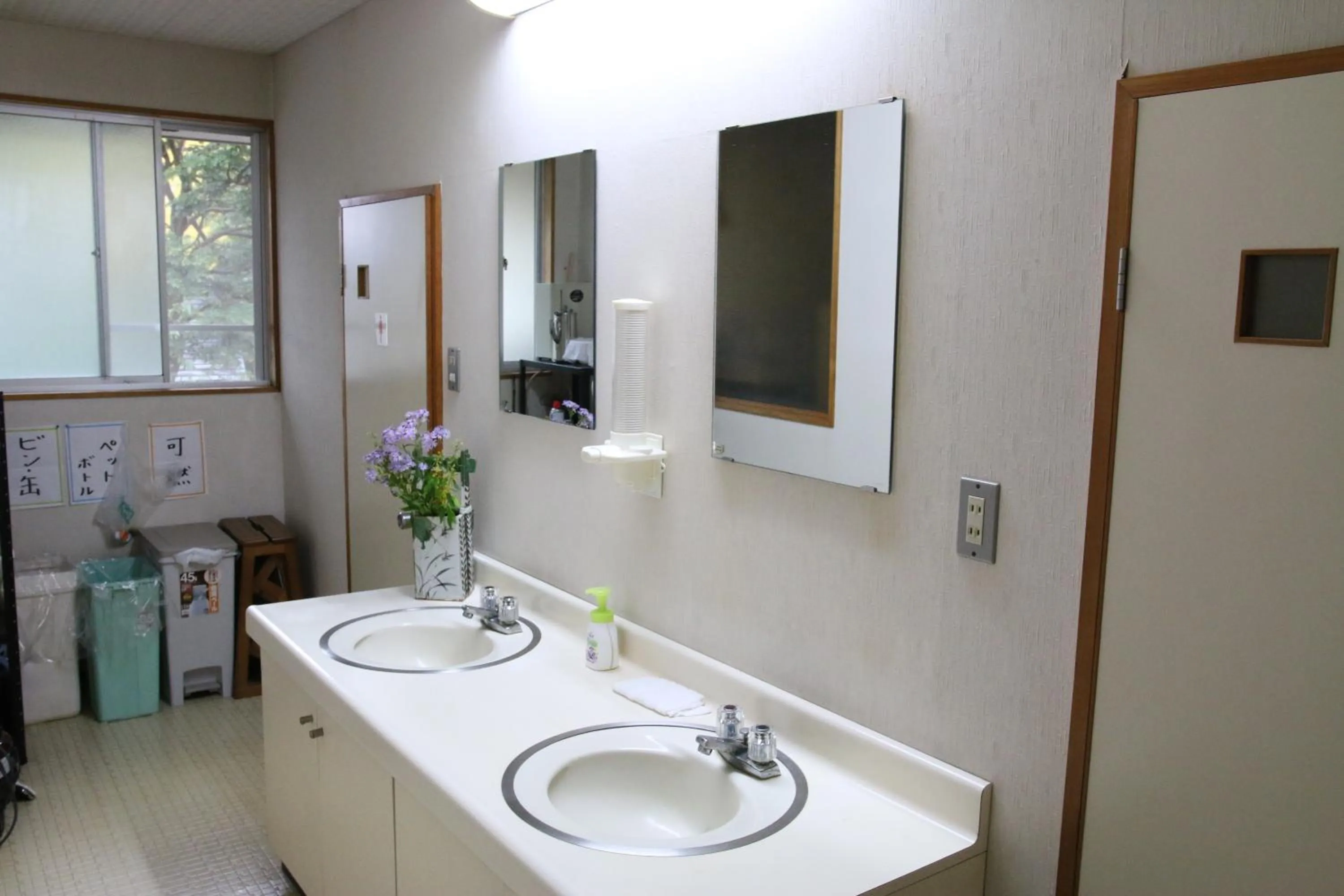 Area and facilities in Takasagoya Ryokan