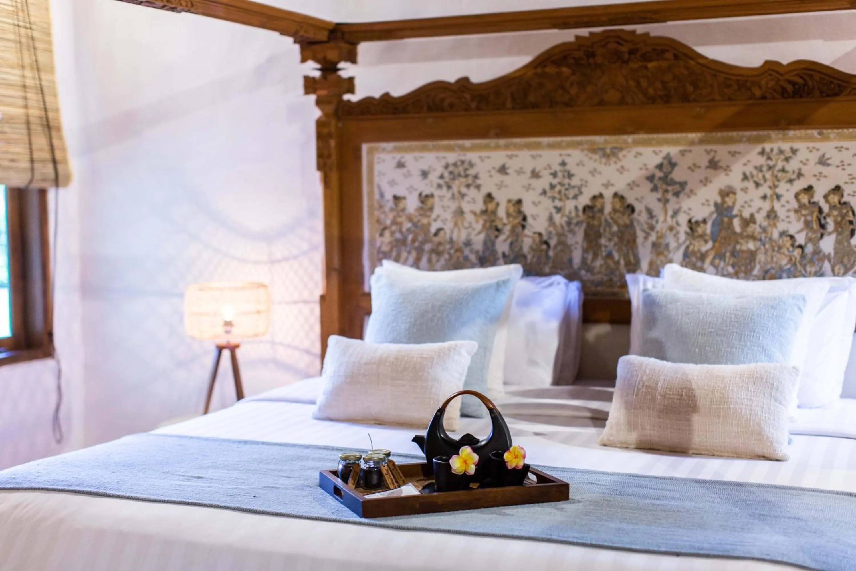 Coffee/tea facilities, Bed in Vision Villa Resort