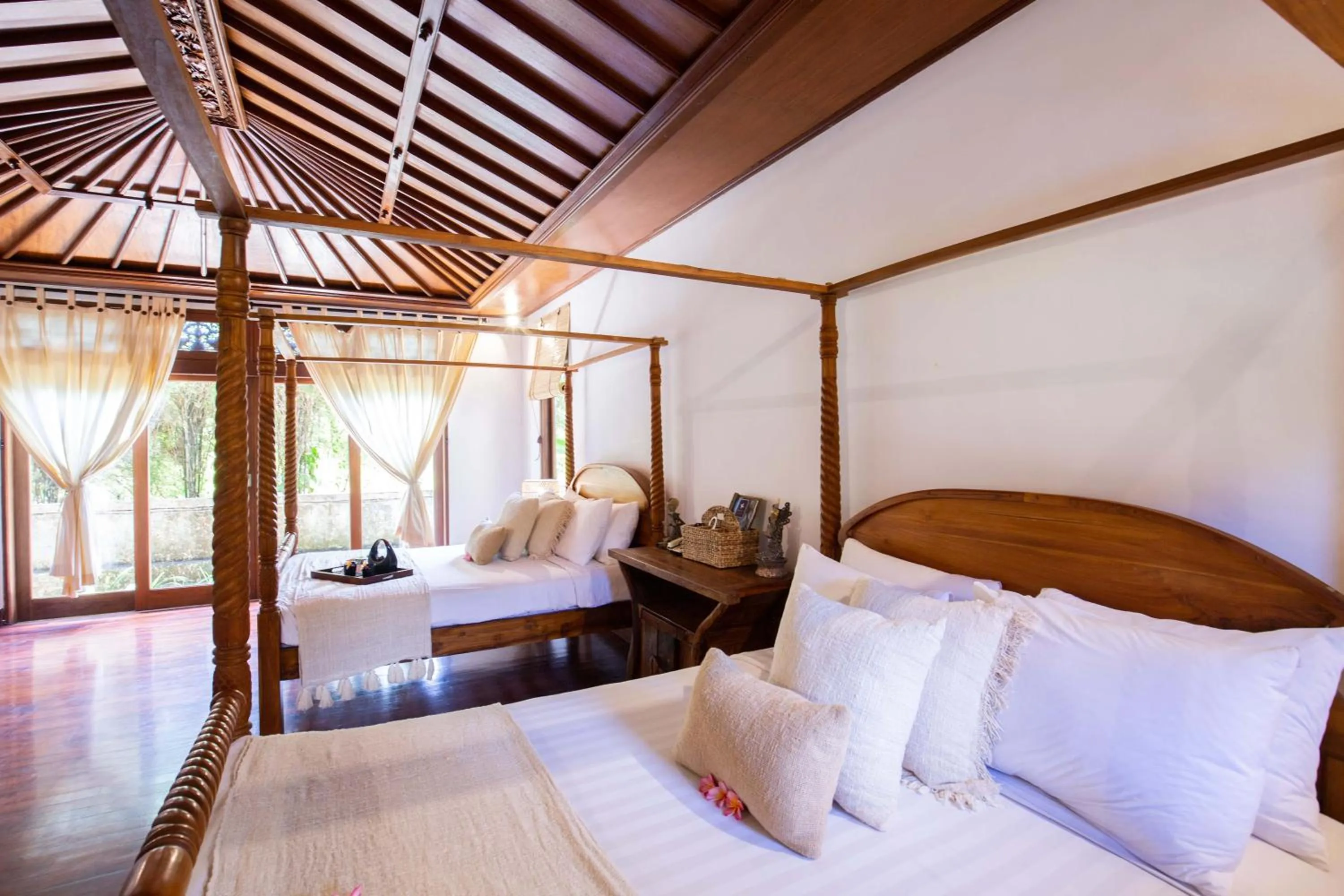 Bed in Vision Villa Resort