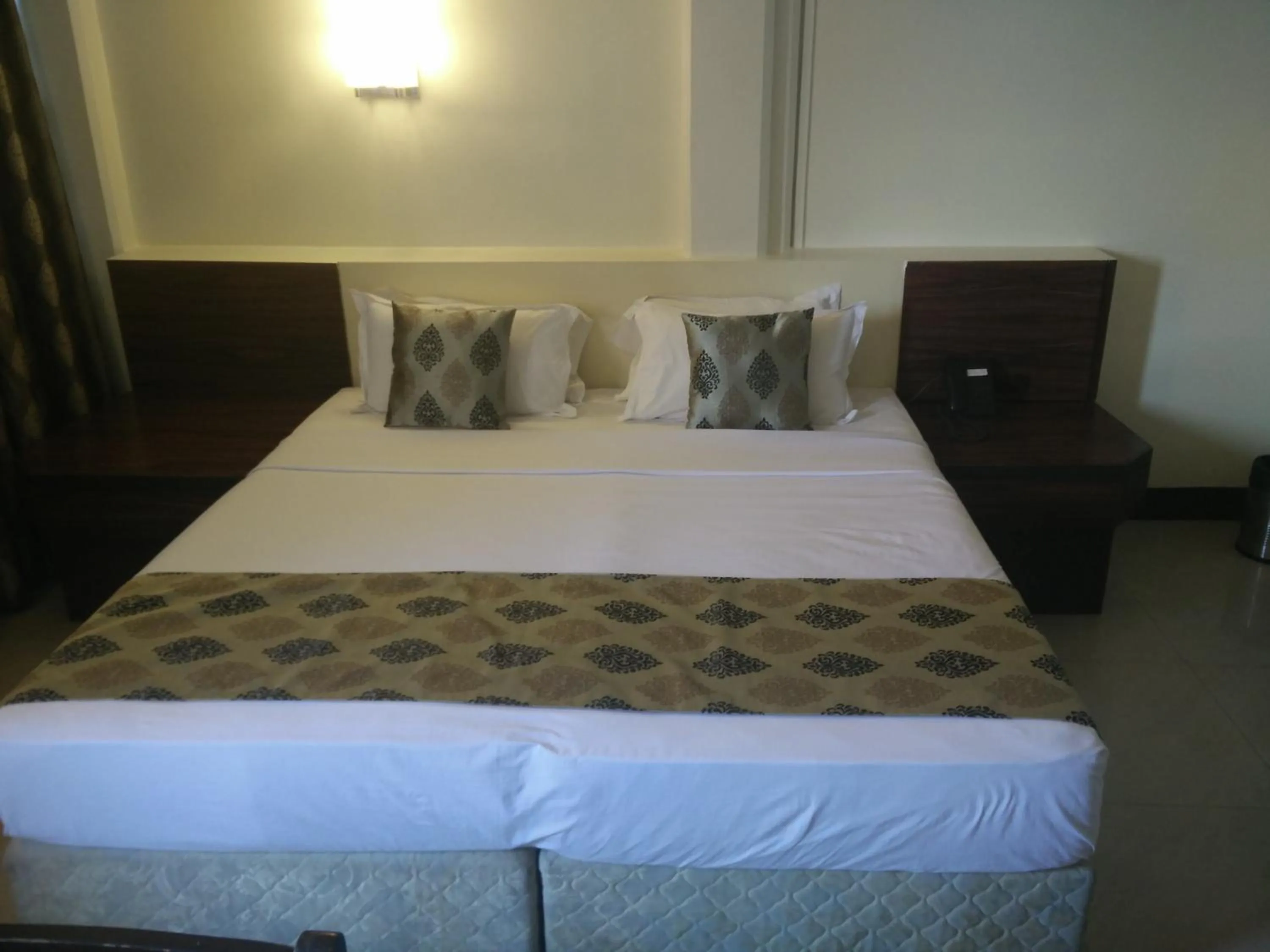 Photo of the whole room, Bed in Strand Hotel, Colaba - A Seafront property