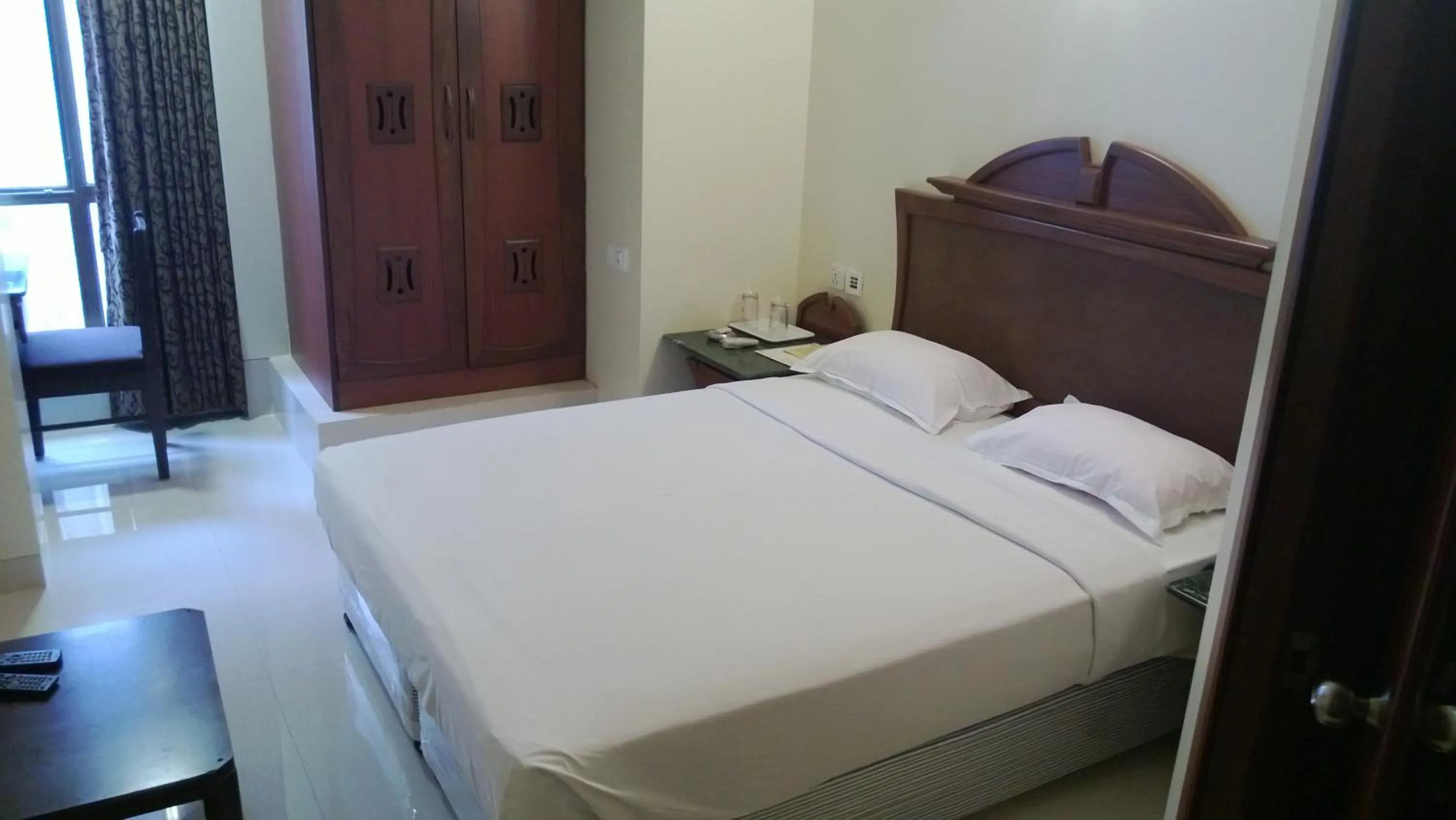 Day, Bed in Strand Hotel, Colaba - A Seafront property