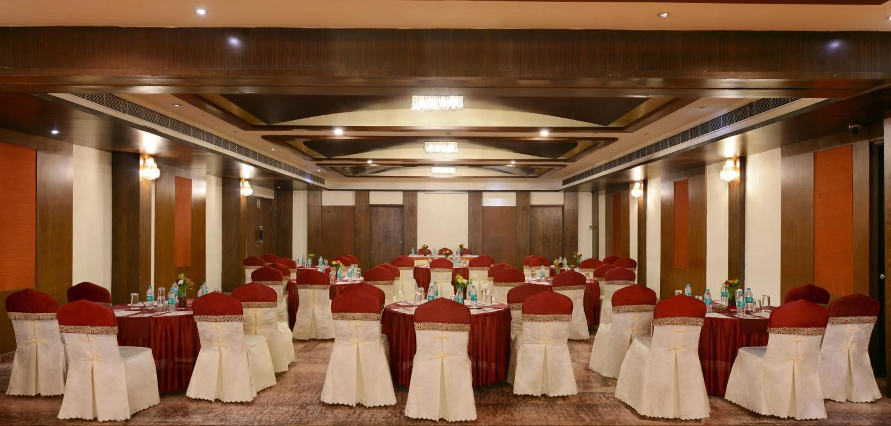 Banquet/Function facilities in Keshav Clarks Inn Gadag