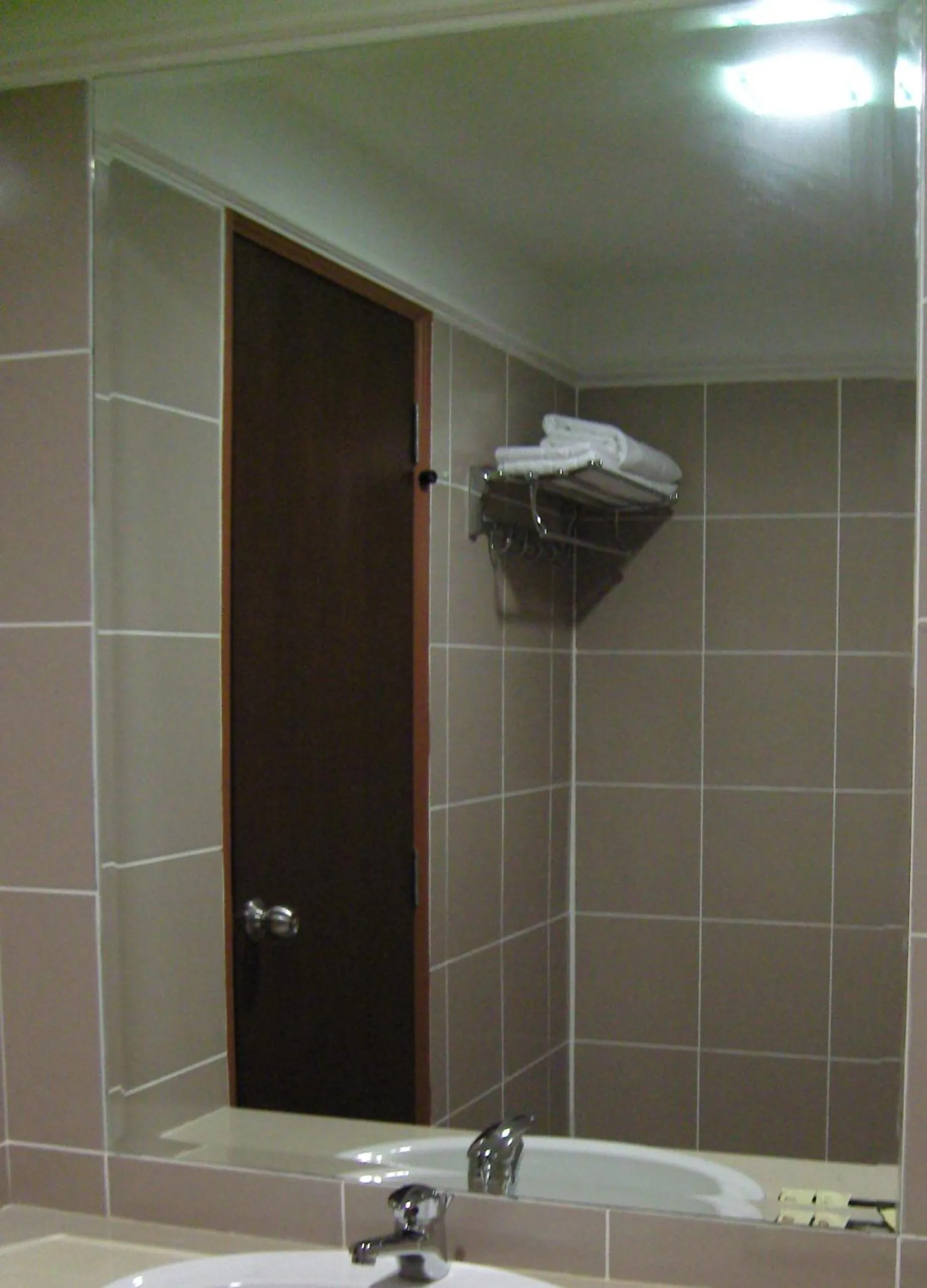 Linkway Hotel