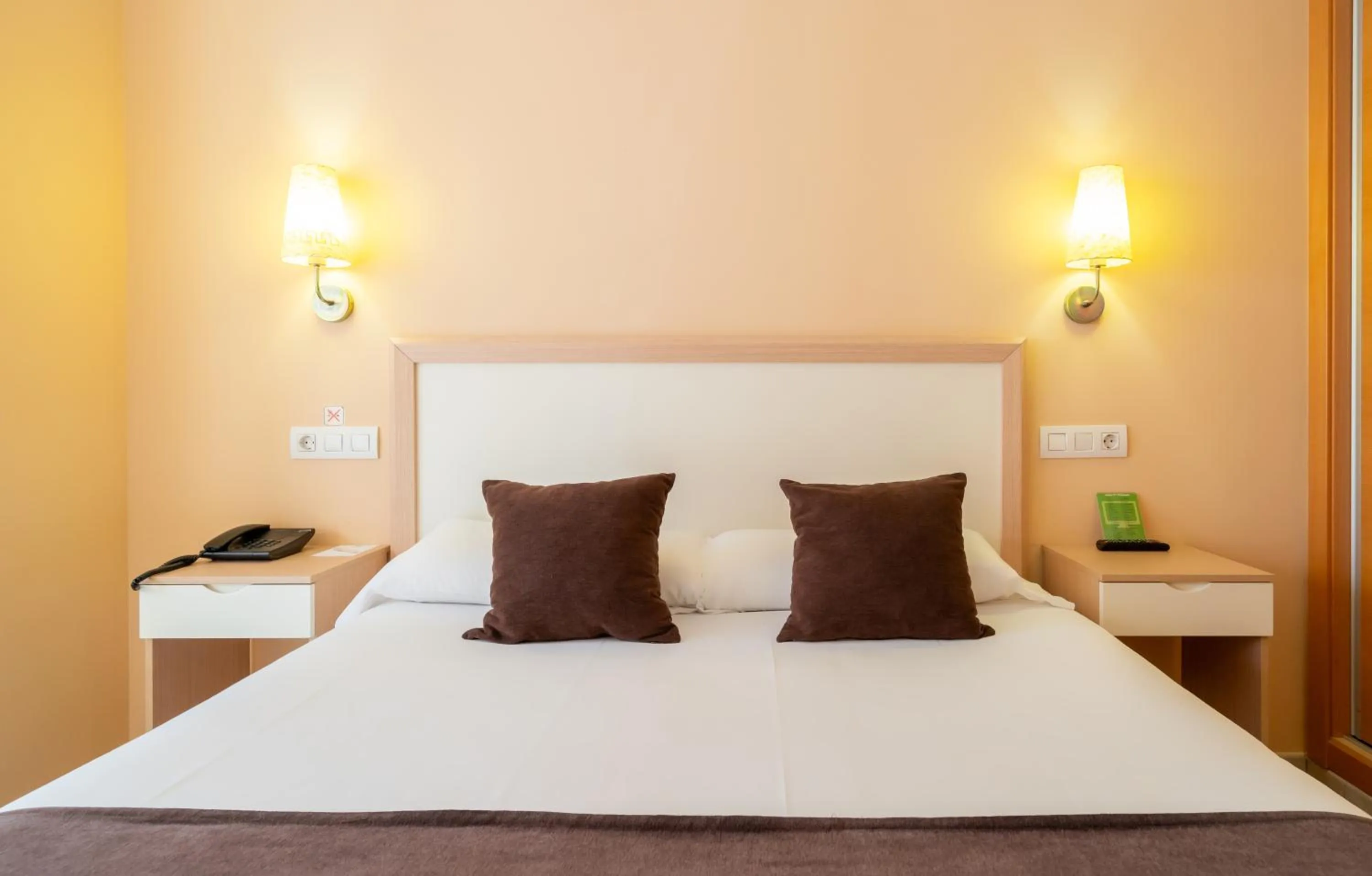 Photo of the whole room, Bed in La City Mercado