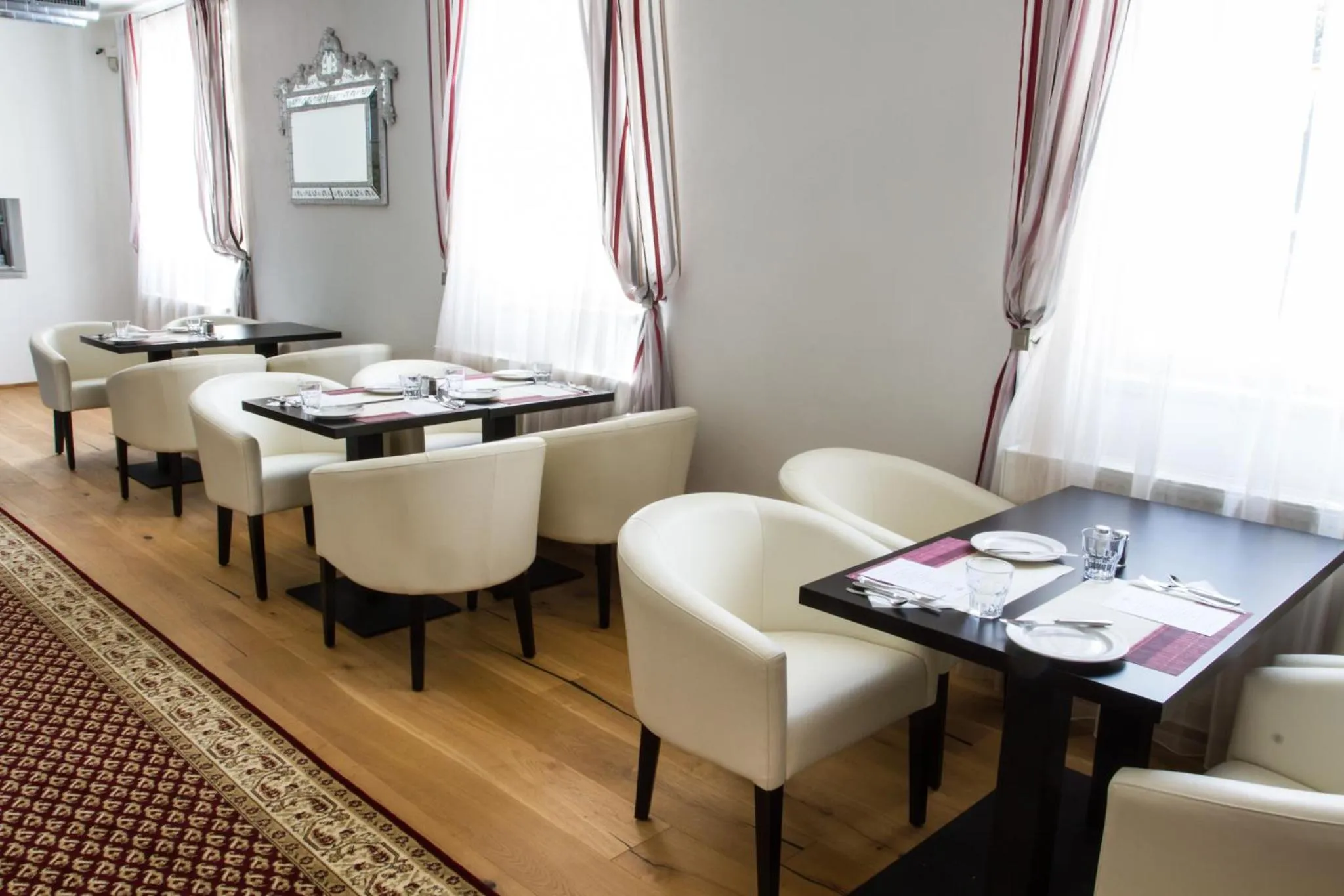 Restaurant/places to eat in Hotel Panství Dlouhá Lhota