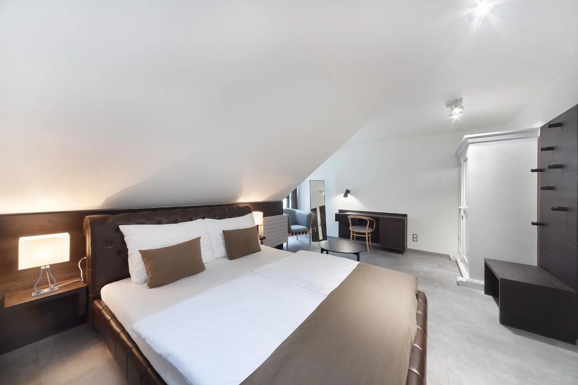 Bed in Hotel Panství Dlouhá Lhota