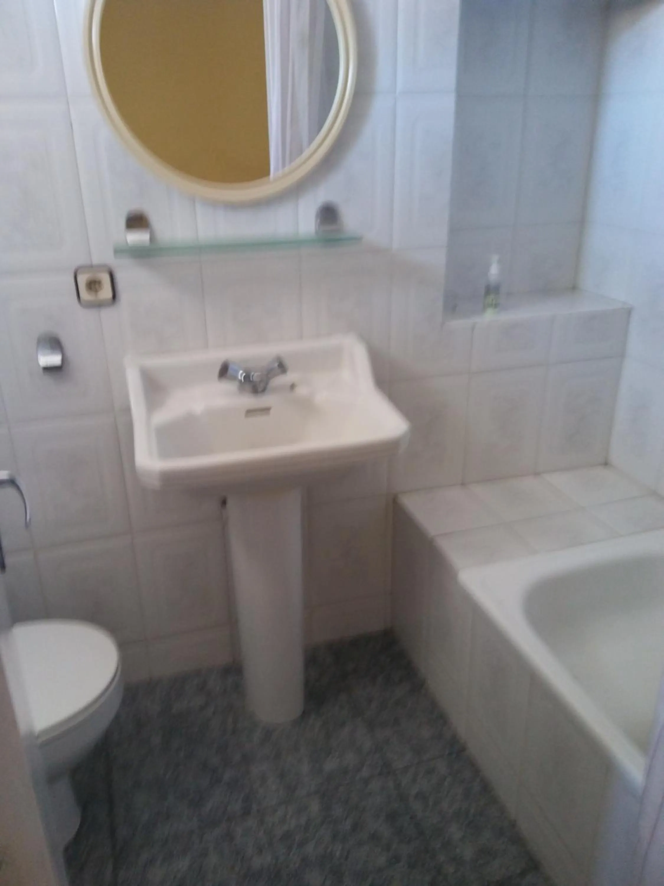 Bathroom in Fonda Ca La Maria