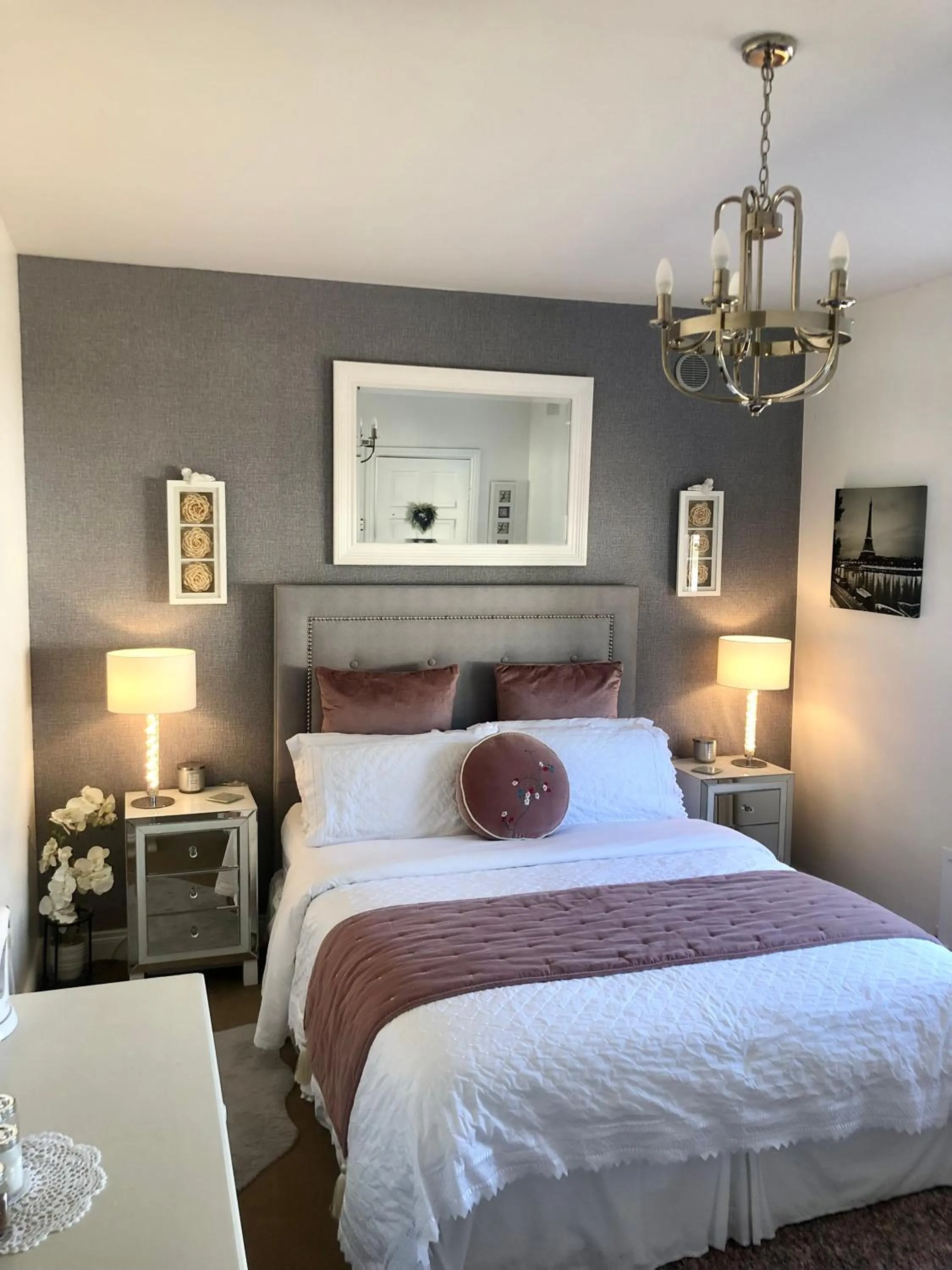 Bed in Woodleigh Lodge